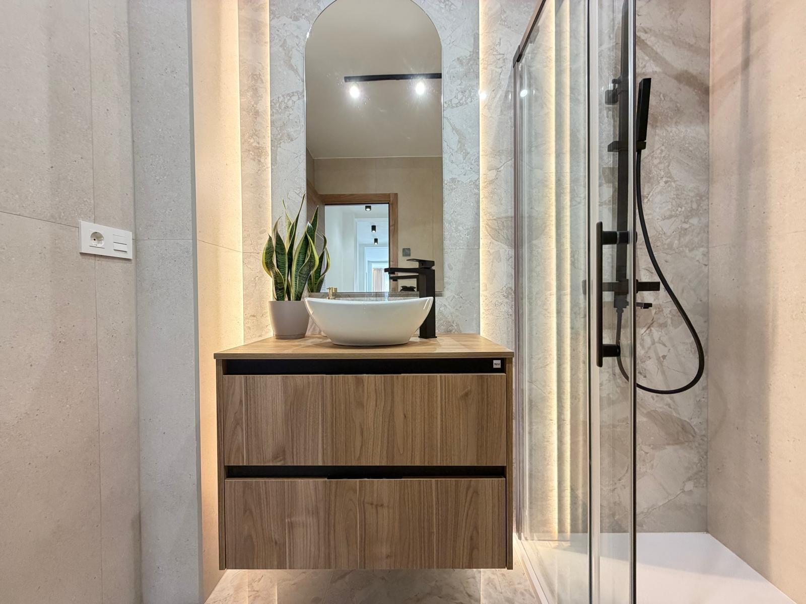 For sale - 3 Bedroom 1 Bathroom Penthouse in Torrevieja - Estacion De Autobuses  - Alicante