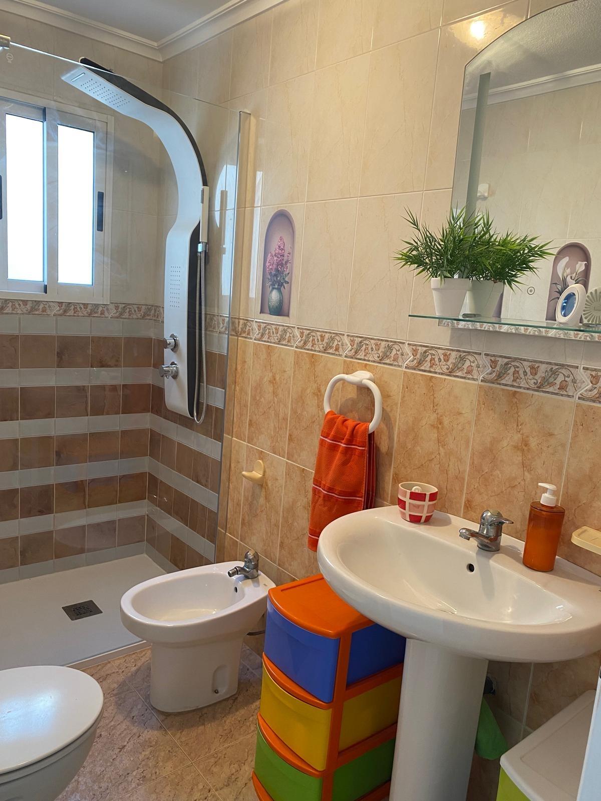 For sale - 3 Bedroom 2 Bathroom Penthouse in Torrevieja - Estacion De Autobuses  - Alicante