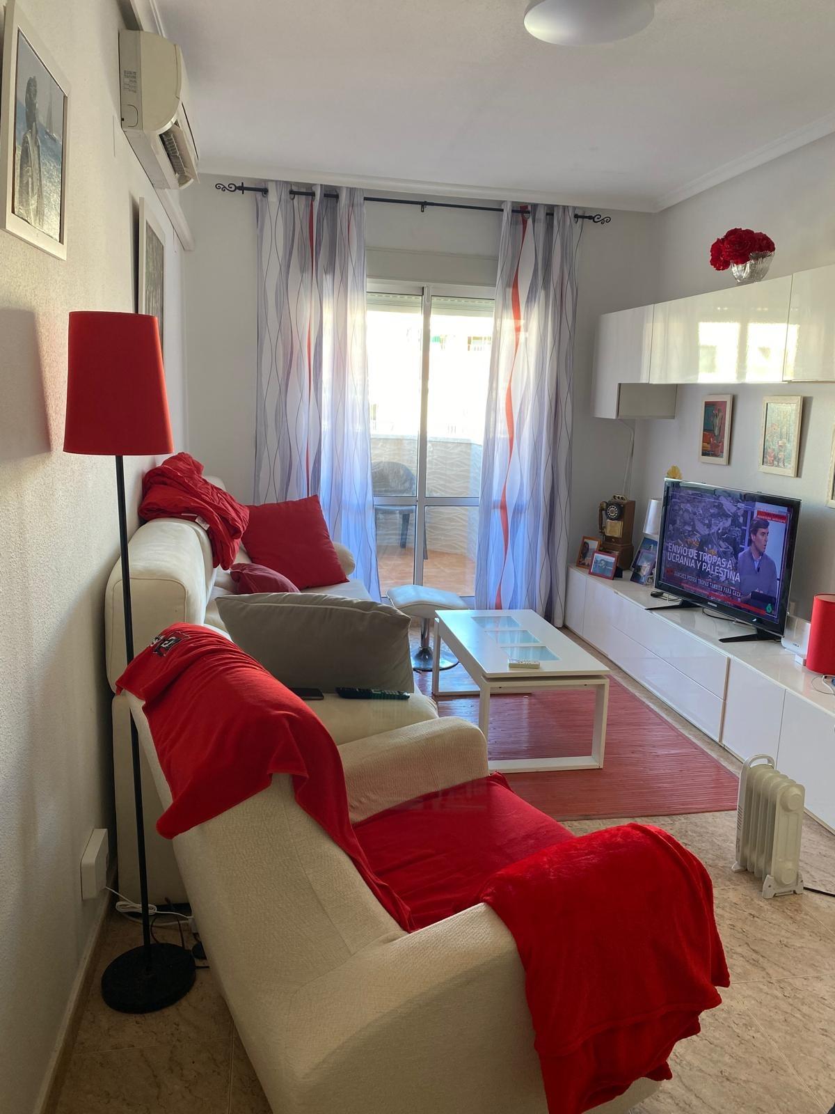 For sale - 3 Bedroom 2 Bathroom Penthouse in Torrevieja - Estacion De Autobuses  - Alicante