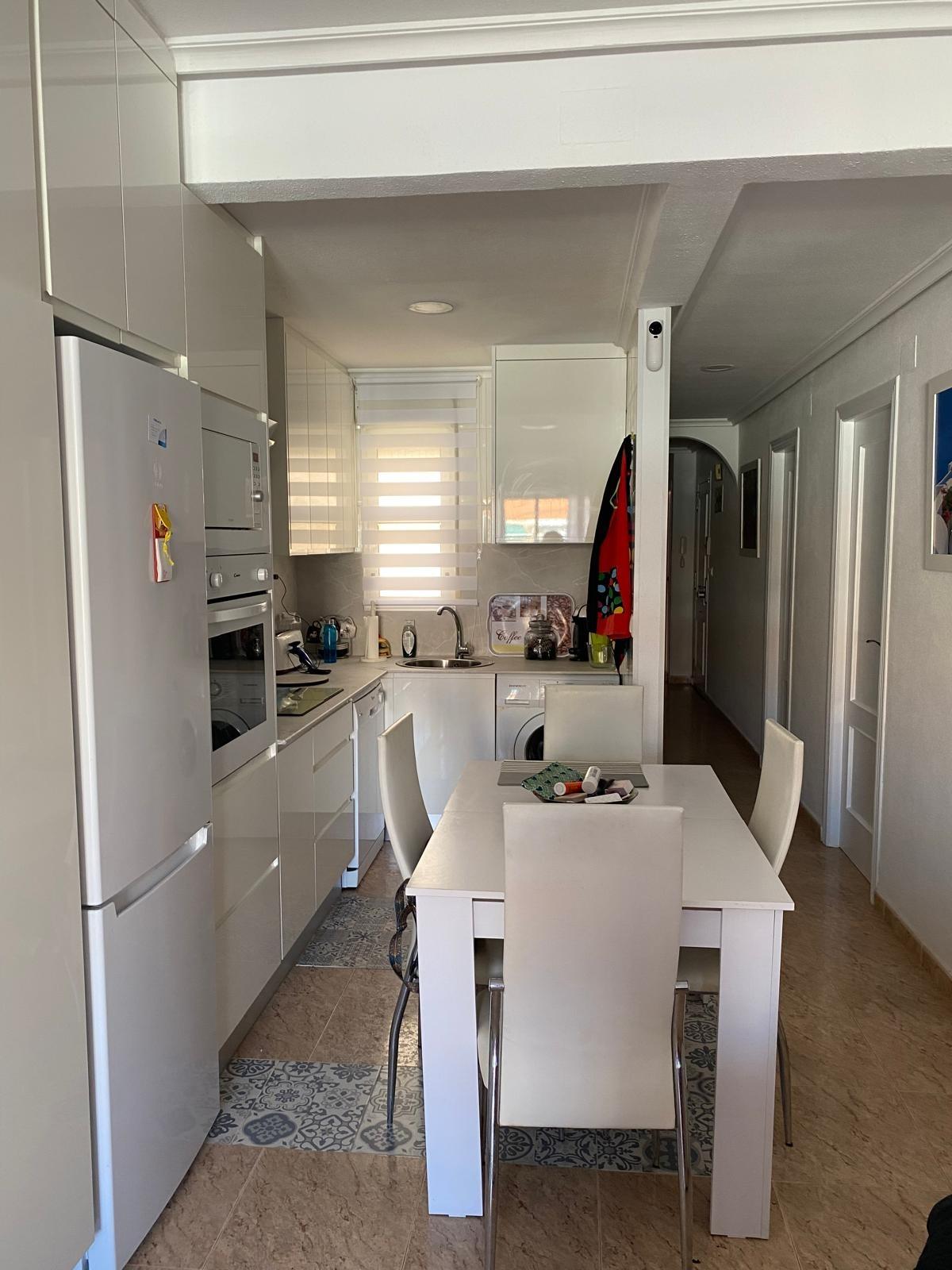 For sale - 3 Bedroom 2 Bathroom Penthouse in Torrevieja - Estacion De Autobuses  - Alicante