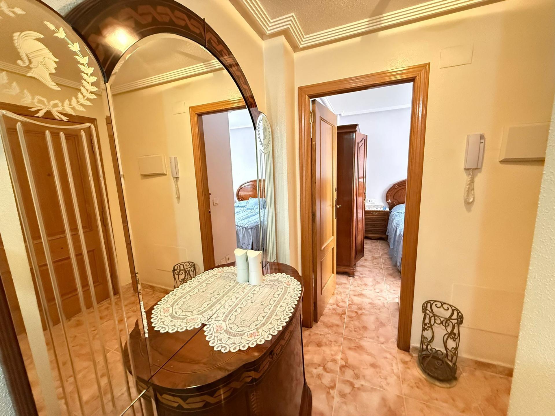 For sale - 2 Bedroom 1 Bathroom Apartment in Torrevieja - Playa Del Cura  - Alicante