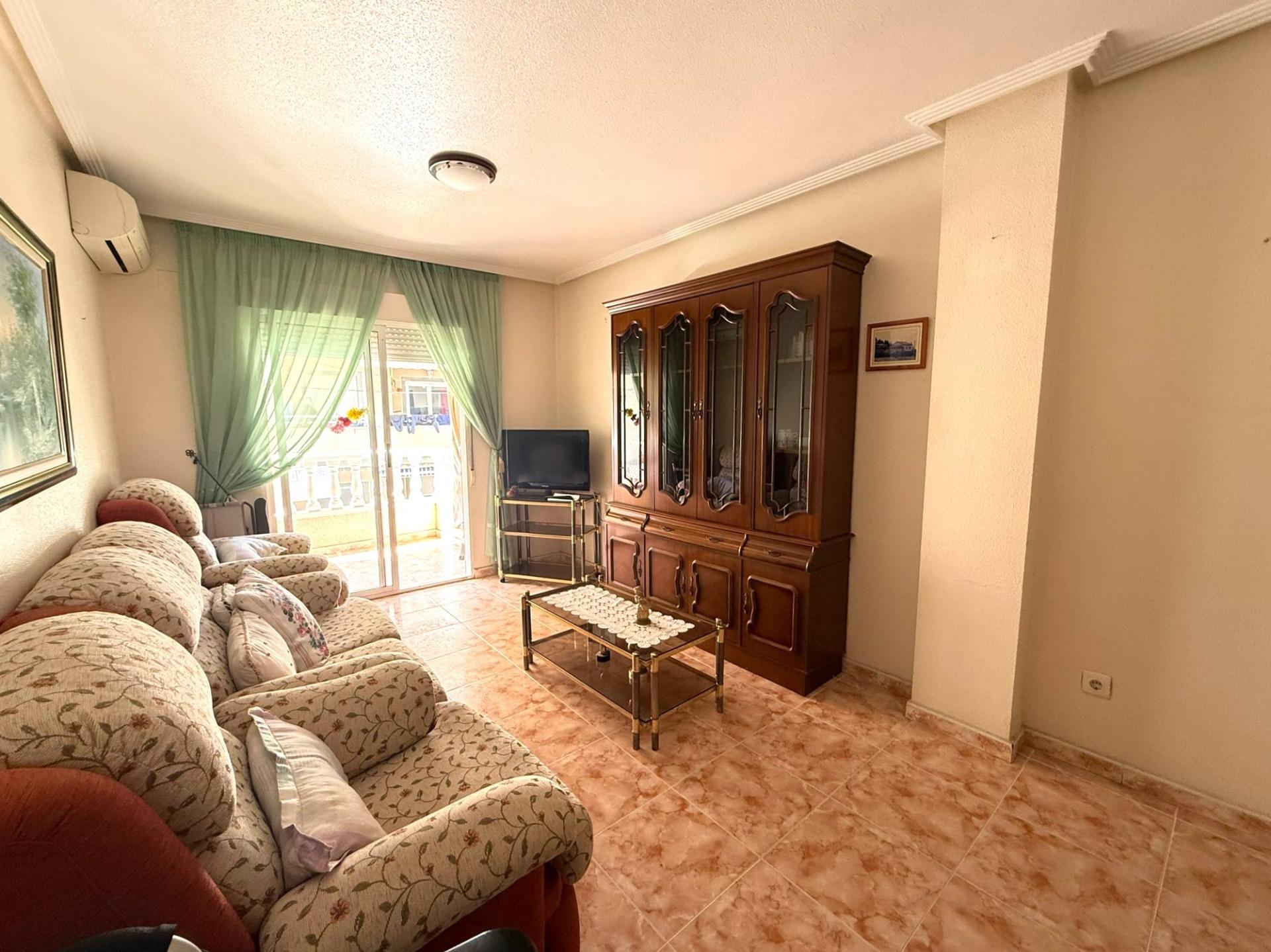 For sale - 2 Bedroom 1 Bathroom Apartment in Torrevieja - Playa Del Cura  - Alicante