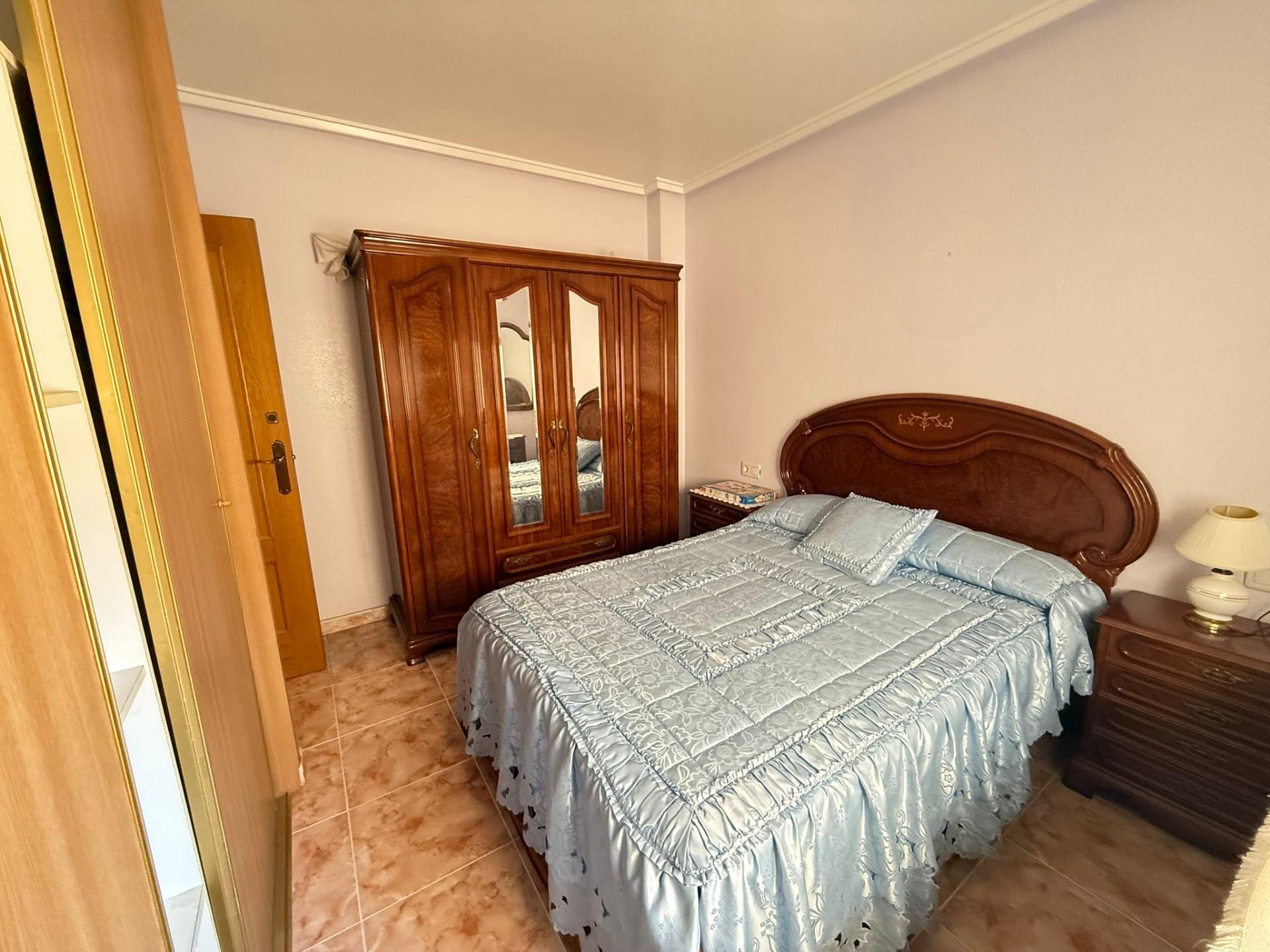 For sale - 2 Bedroom 1 Bathroom Apartment in Torrevieja - Playa Del Cura  - Alicante