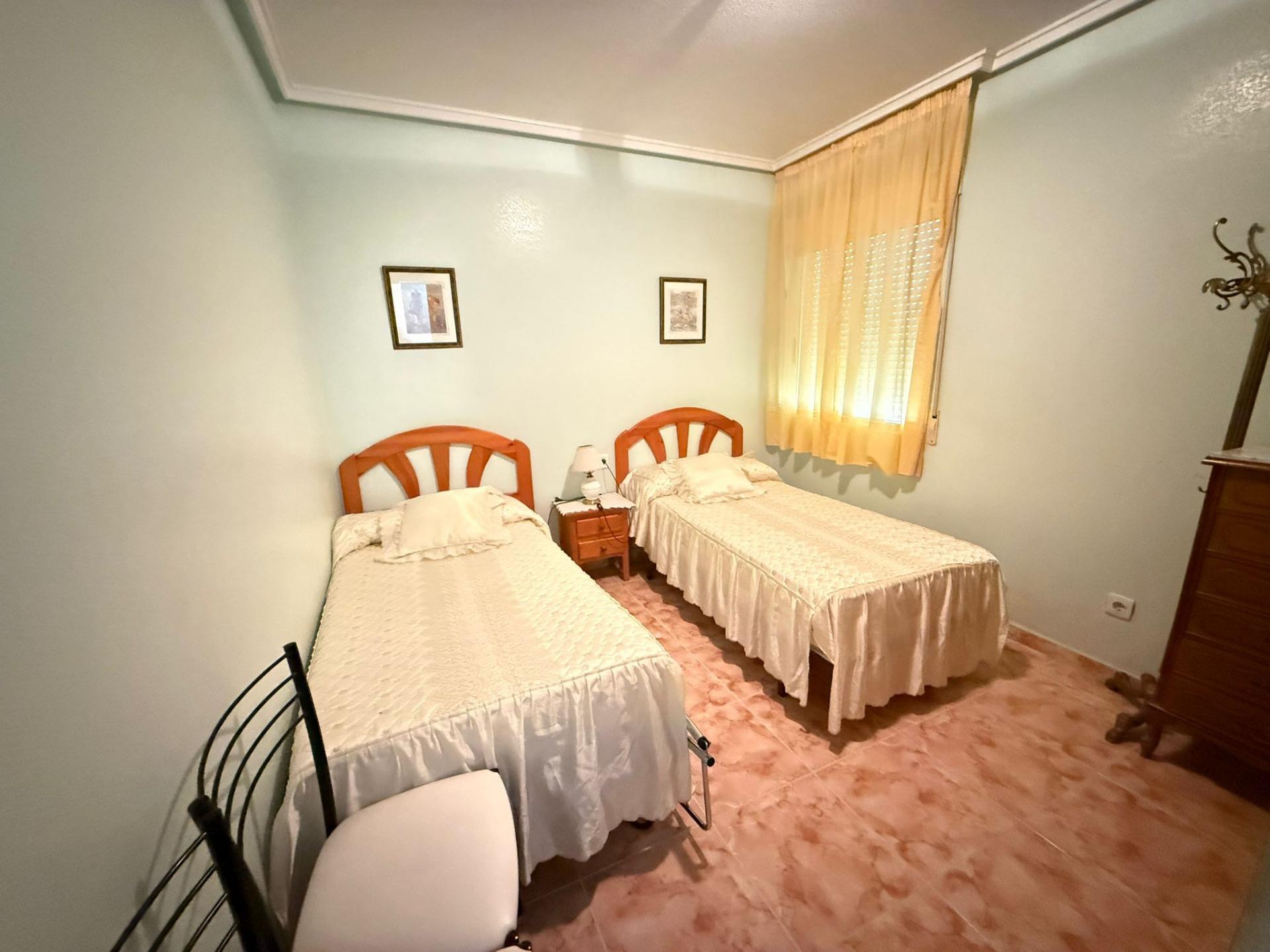 For sale - 2 Bedroom 1 Bathroom Apartment in Torrevieja - Playa Del Cura  - Alicante