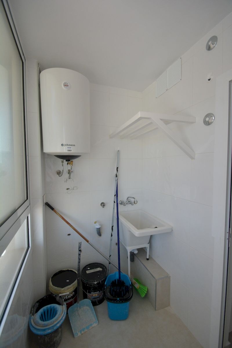 For sale - 3 Bedroom 1 Bathroom Apartment in Torrevieja - Costa Blanca  - Alicante