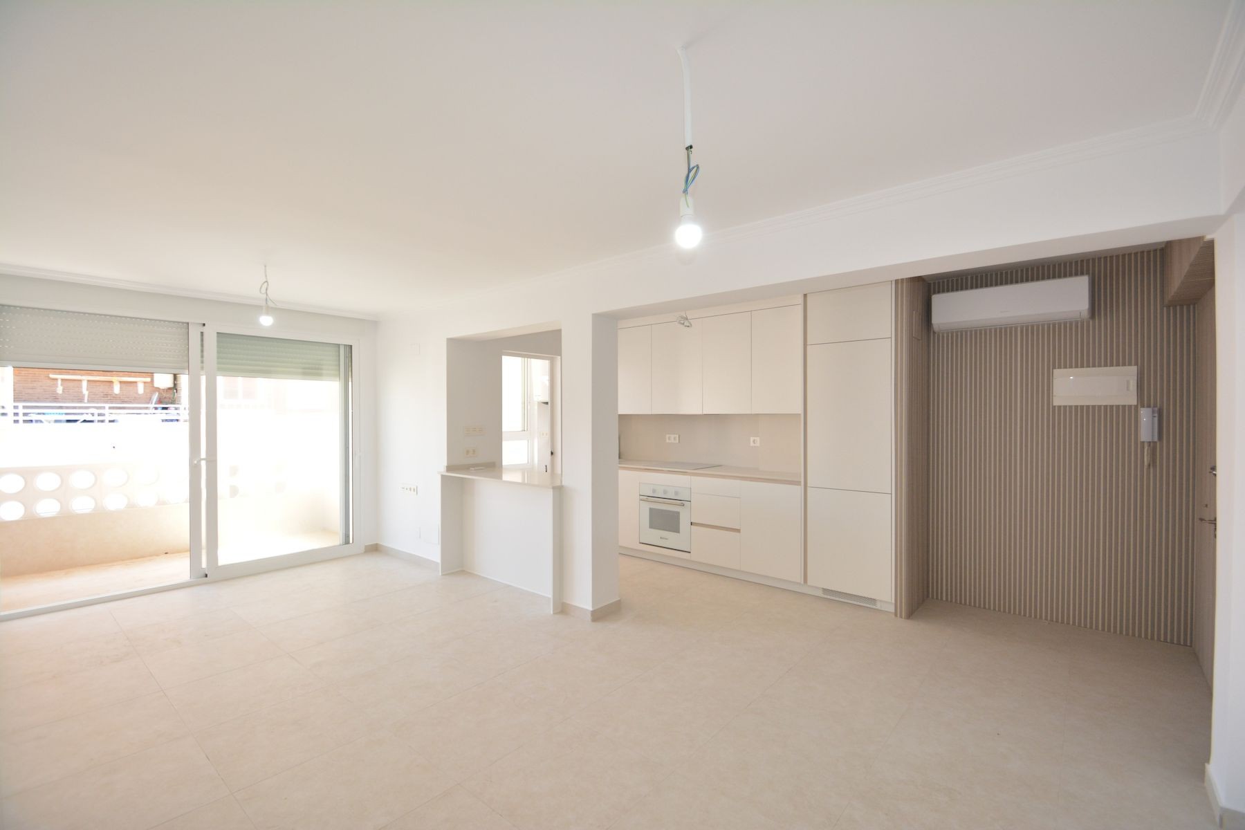 For sale - 3 Bedroom 1 Bathroom Apartment in Torrevieja - Costa Blanca  - Alicante