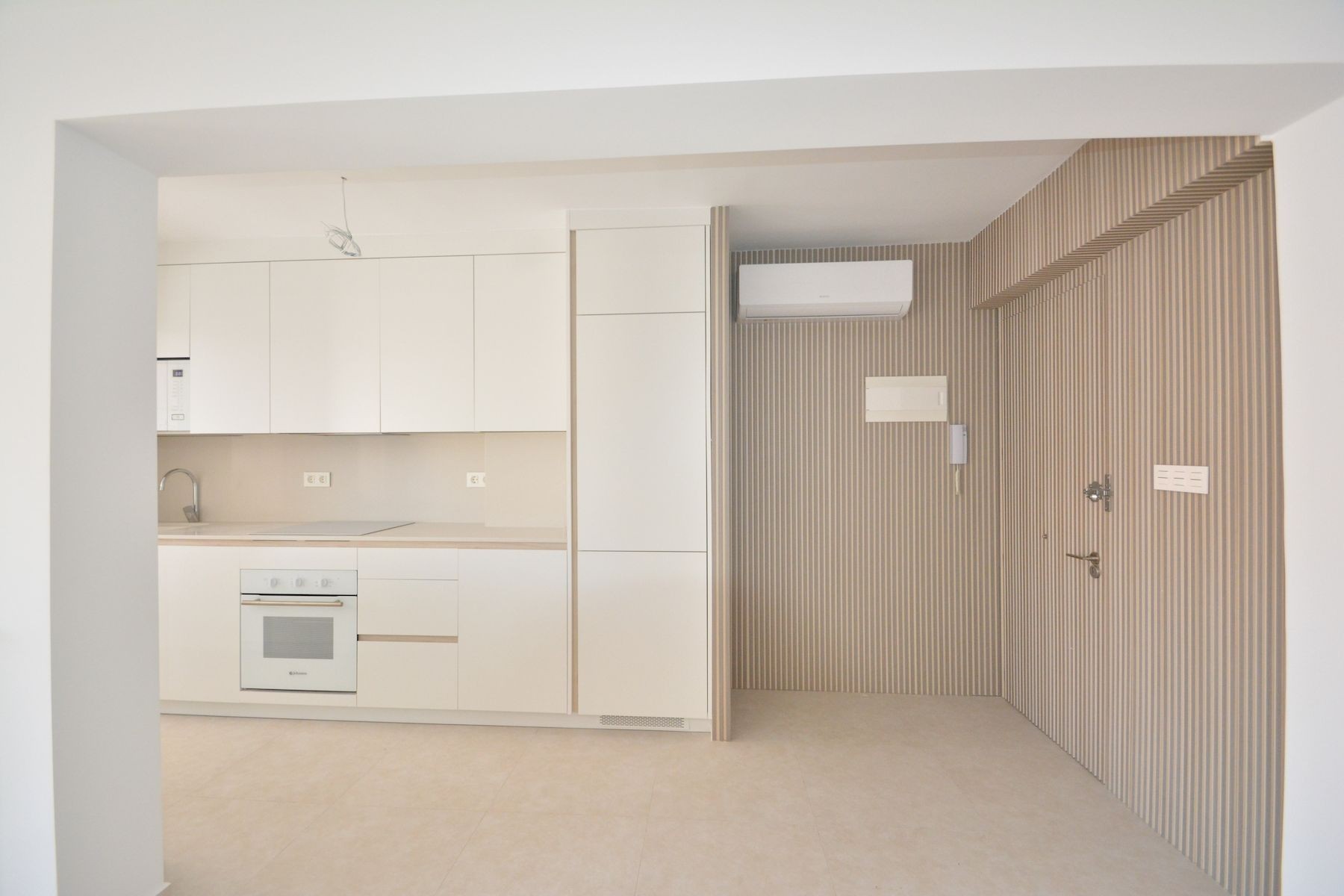 For sale - 3 Bedroom 1 Bathroom Apartment in Torrevieja - Costa Blanca  - Alicante