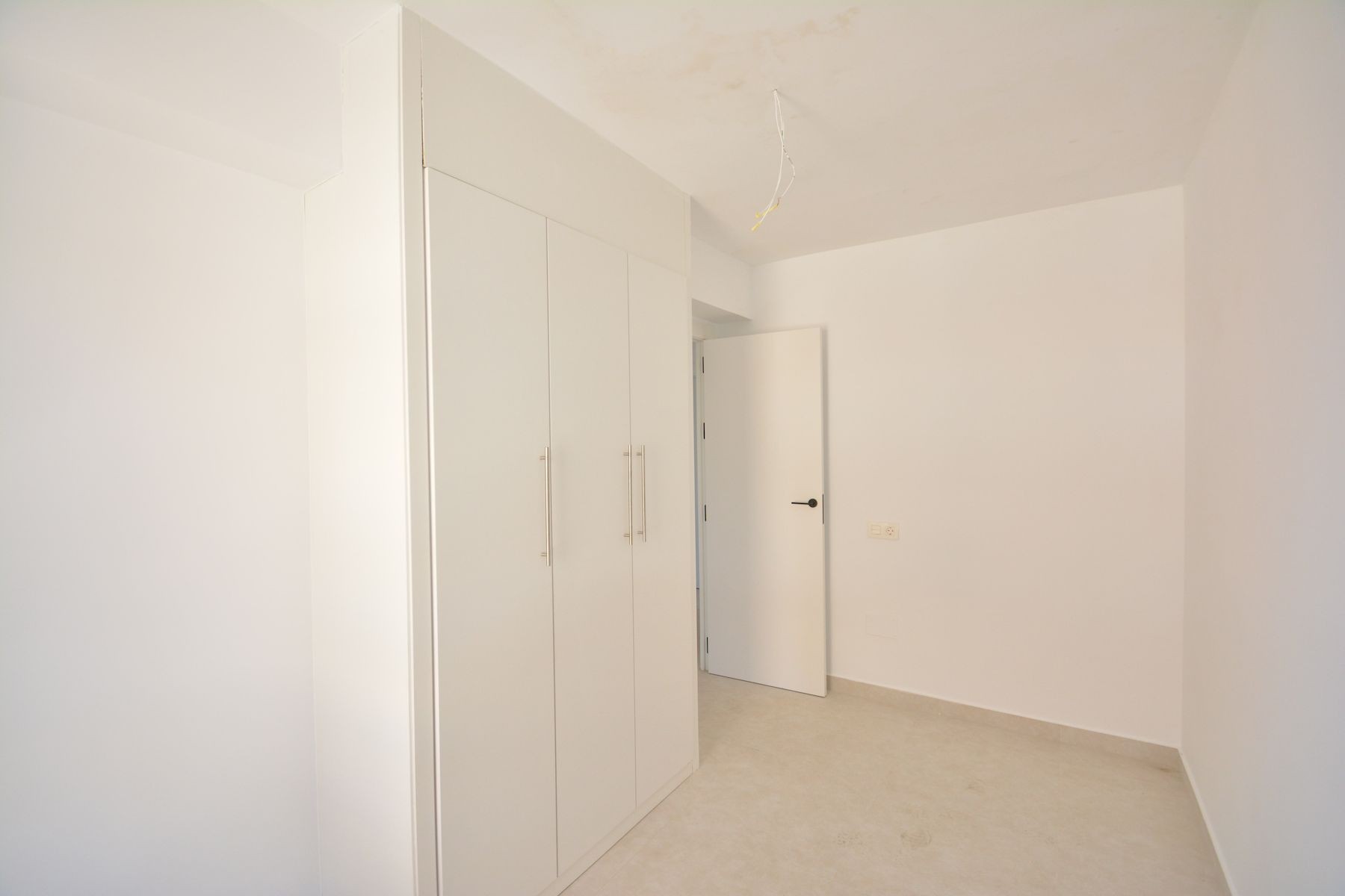For sale - 3 Bedroom 1 Bathroom Apartment in Torrevieja - Costa Blanca  - Alicante