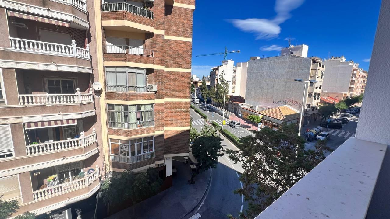 For sale - 2 Bedroom 1 Bathroom Apartment in Torrevieja - PARQUE DE LAS NACIONES  - Alicante