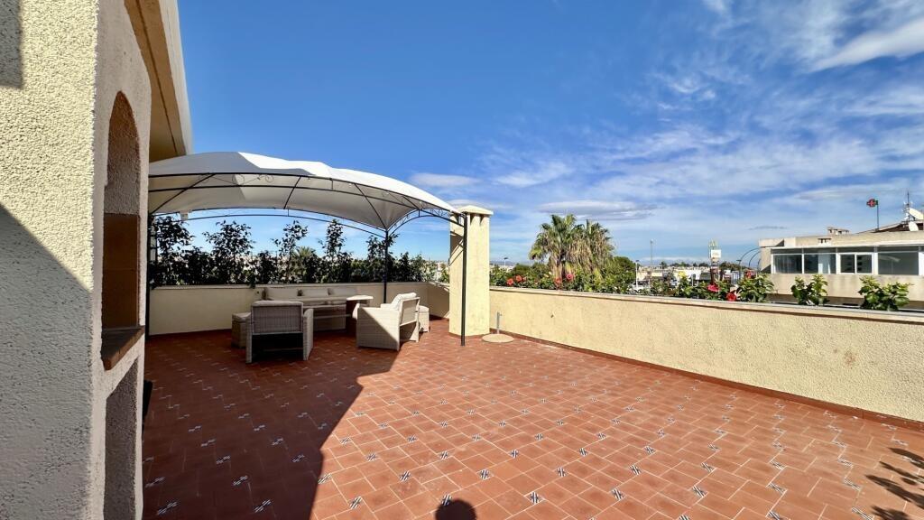 For sale - 2 Bedroom 2 Bathroom Penthouse in Torrevieja - Punta Prima  - Alicante