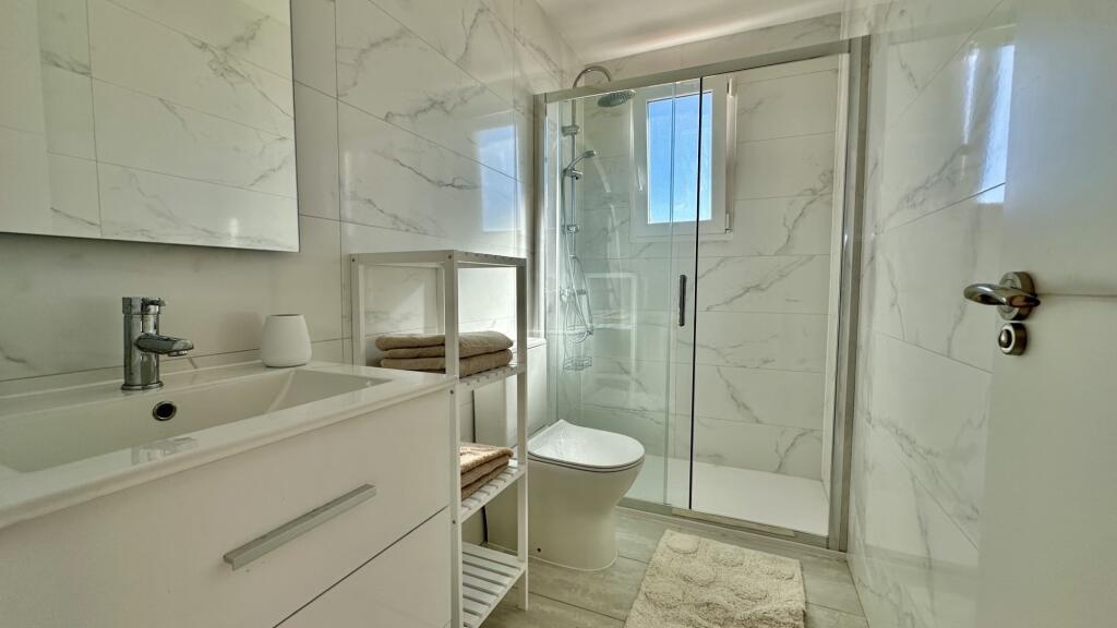 For sale - 2 Bedroom 2 Bathroom Penthouse in Torrevieja - Punta Prima  - Alicante