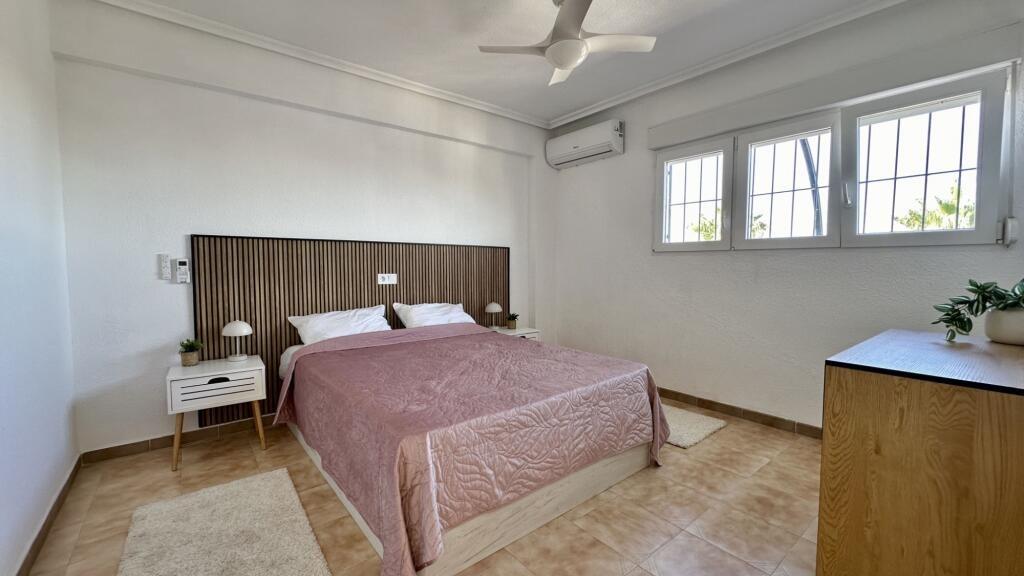 For sale - 2 Bedroom 2 Bathroom Penthouse in Torrevieja - Punta Prima  - Alicante