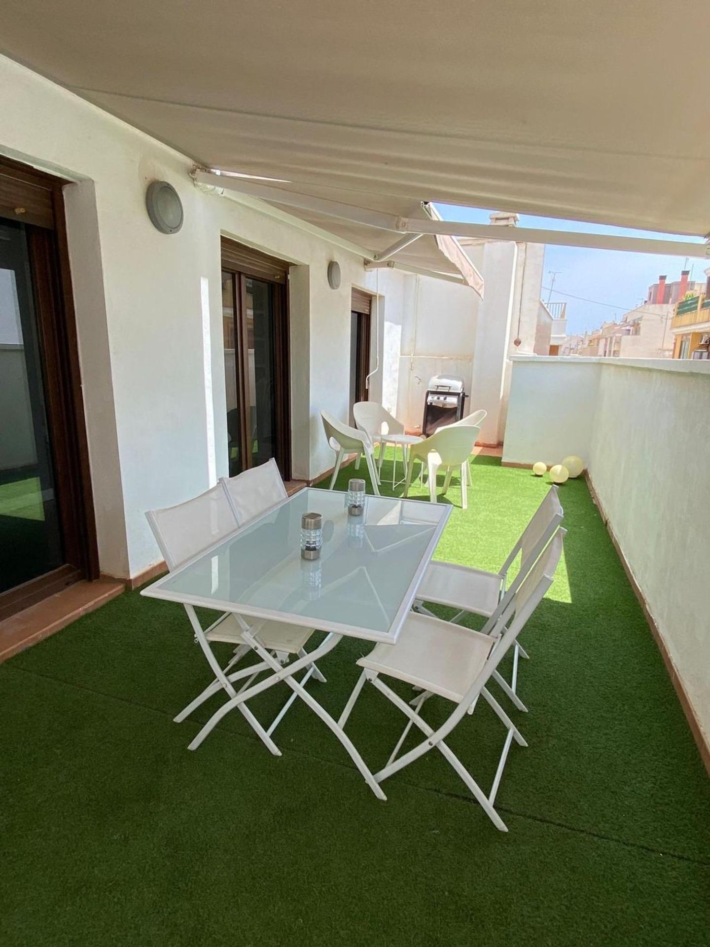 For sale - 5 Bedroom 5 Bathroom Villa in Torrevieja - Centro - Muelle Pesquero  - Alicante