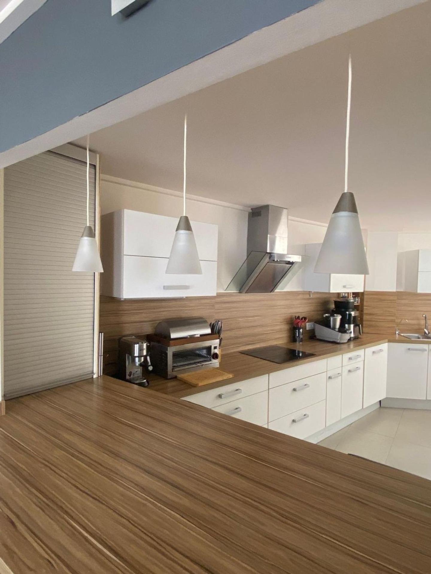 For sale - 5 Bedroom 5 Bathroom Villa in Torrevieja - Centro - Muelle Pesquero  - Alicante