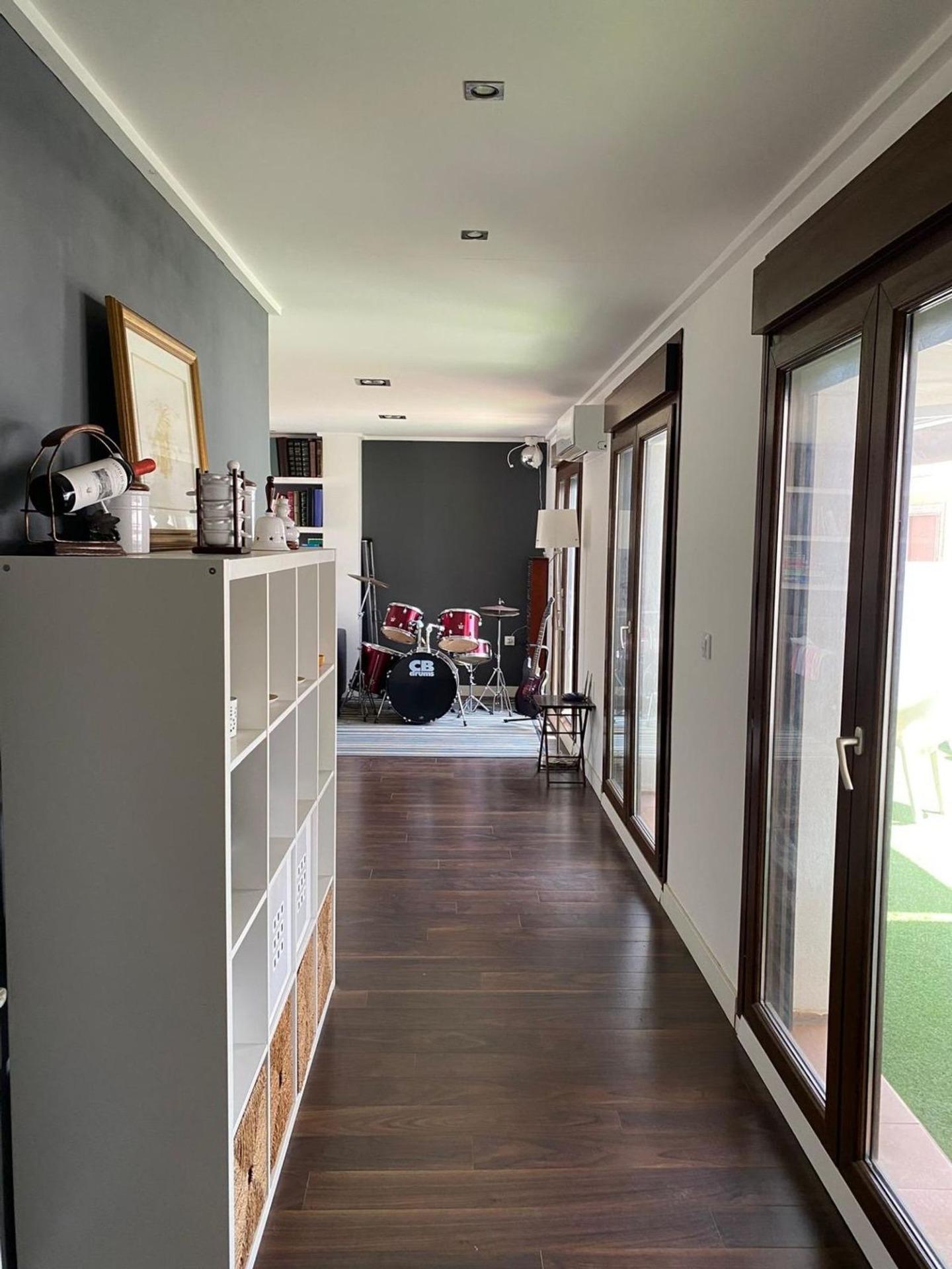 For sale - 5 Bedroom 5 Bathroom Villa in Torrevieja - Centro - Muelle Pesquero  - Alicante