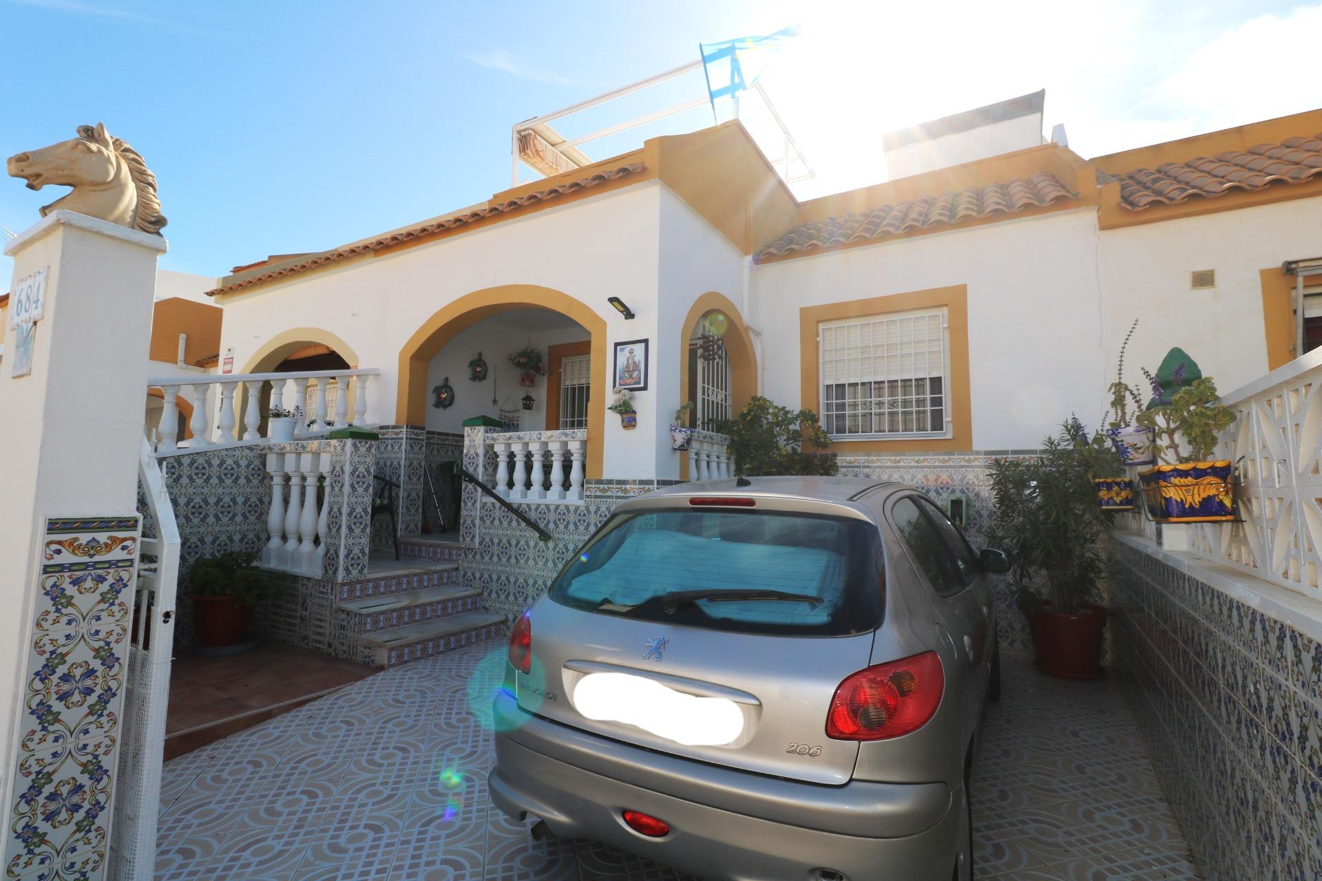 For sale - 2 Bedroom 1 Bathroom Townhouse in Torrevieja - El Limonar  - Alicante