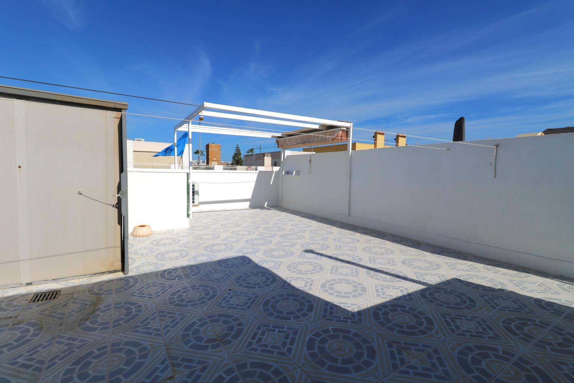 For sale - 2 Bedroom 1 Bathroom Townhouse in Torrevieja - El Limonar  - Alicante