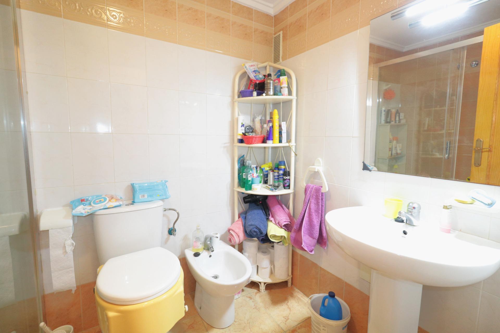 For sale - 2 Bedroom 1 Bathroom Townhouse in Torrevieja - El Limonar  - Alicante