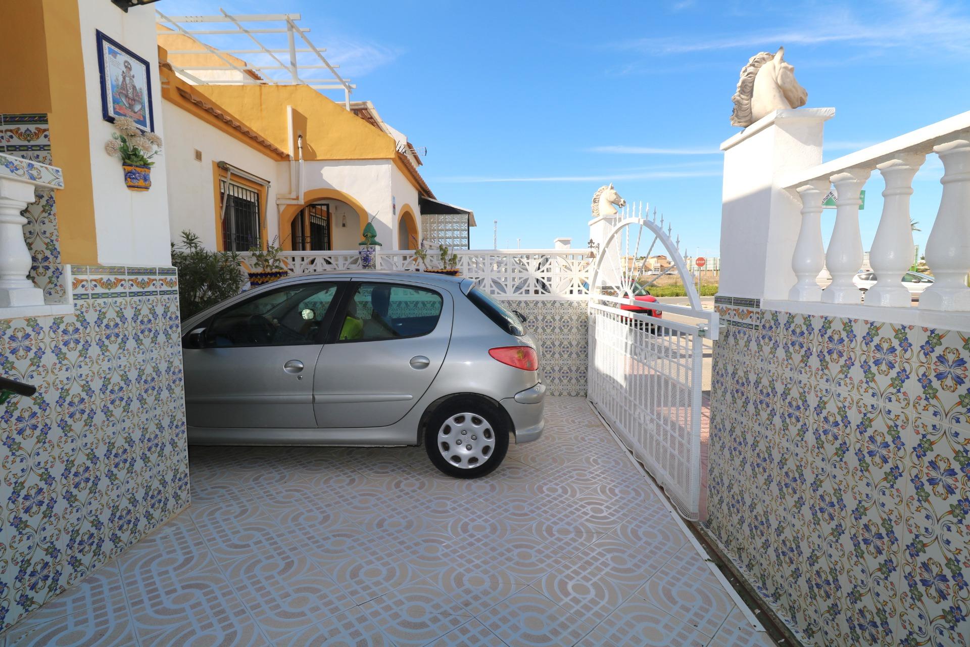For sale - 2 Bedroom 1 Bathroom Townhouse in Torrevieja - El Limonar  - Alicante