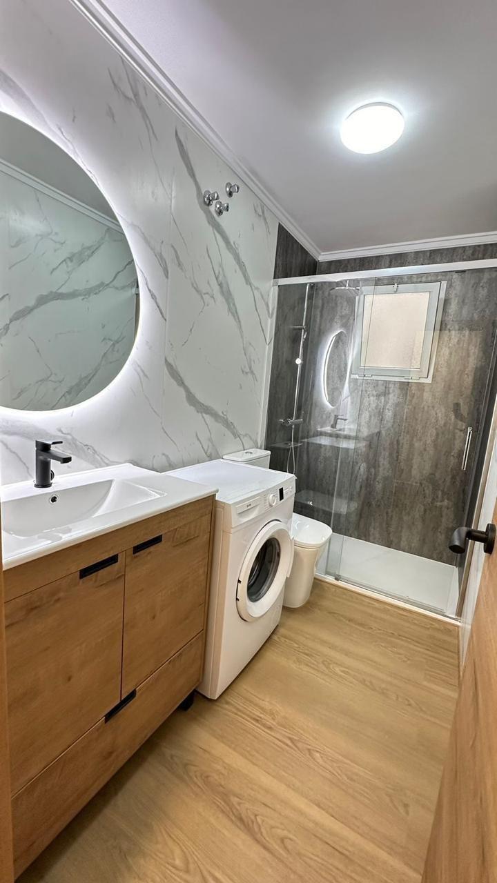 For sale - 2 Bedroom 1 Bathroom Apartment in Torrevieja - Playa Del Cura  - Alicante