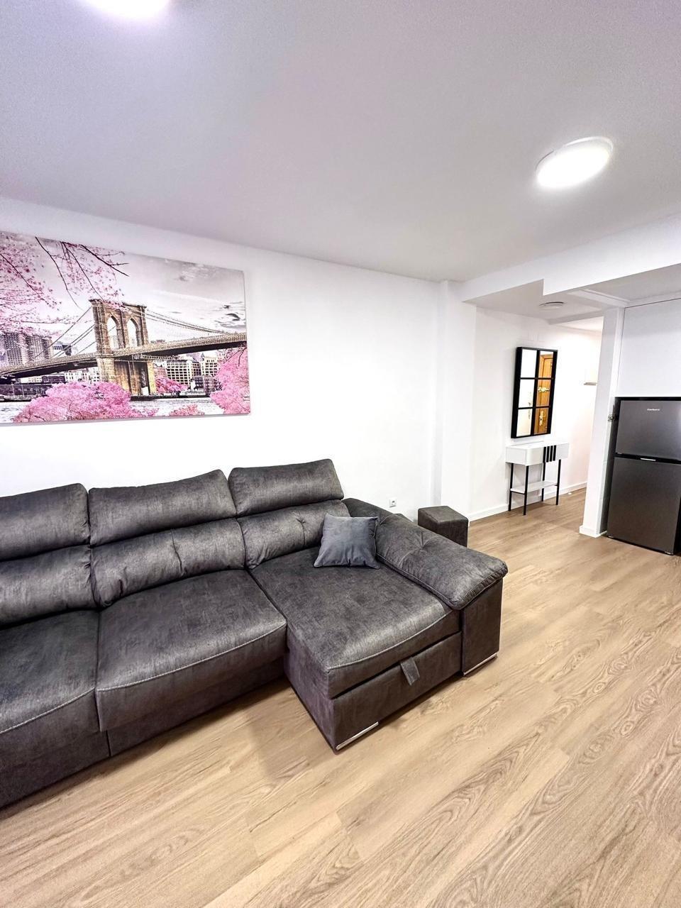 For sale - 2 Bedroom 1 Bathroom Apartment in Torrevieja - Playa Del Cura  - Alicante