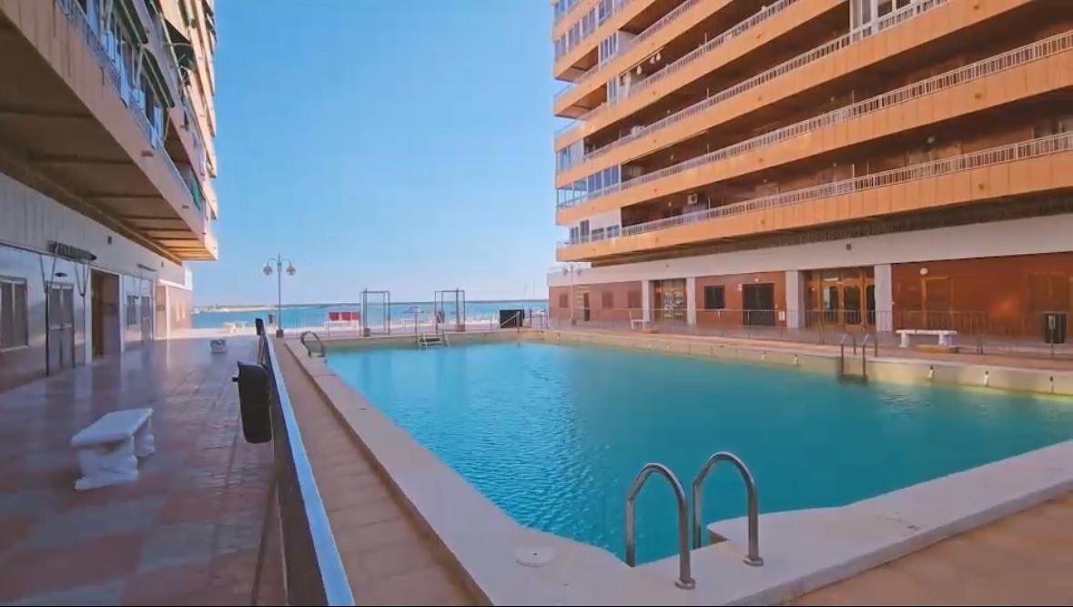 For sale - 2 Bedroom 1 Bathroom Penthouse in Torrevieja - El Acequión - Los Náufragos  - Alicante