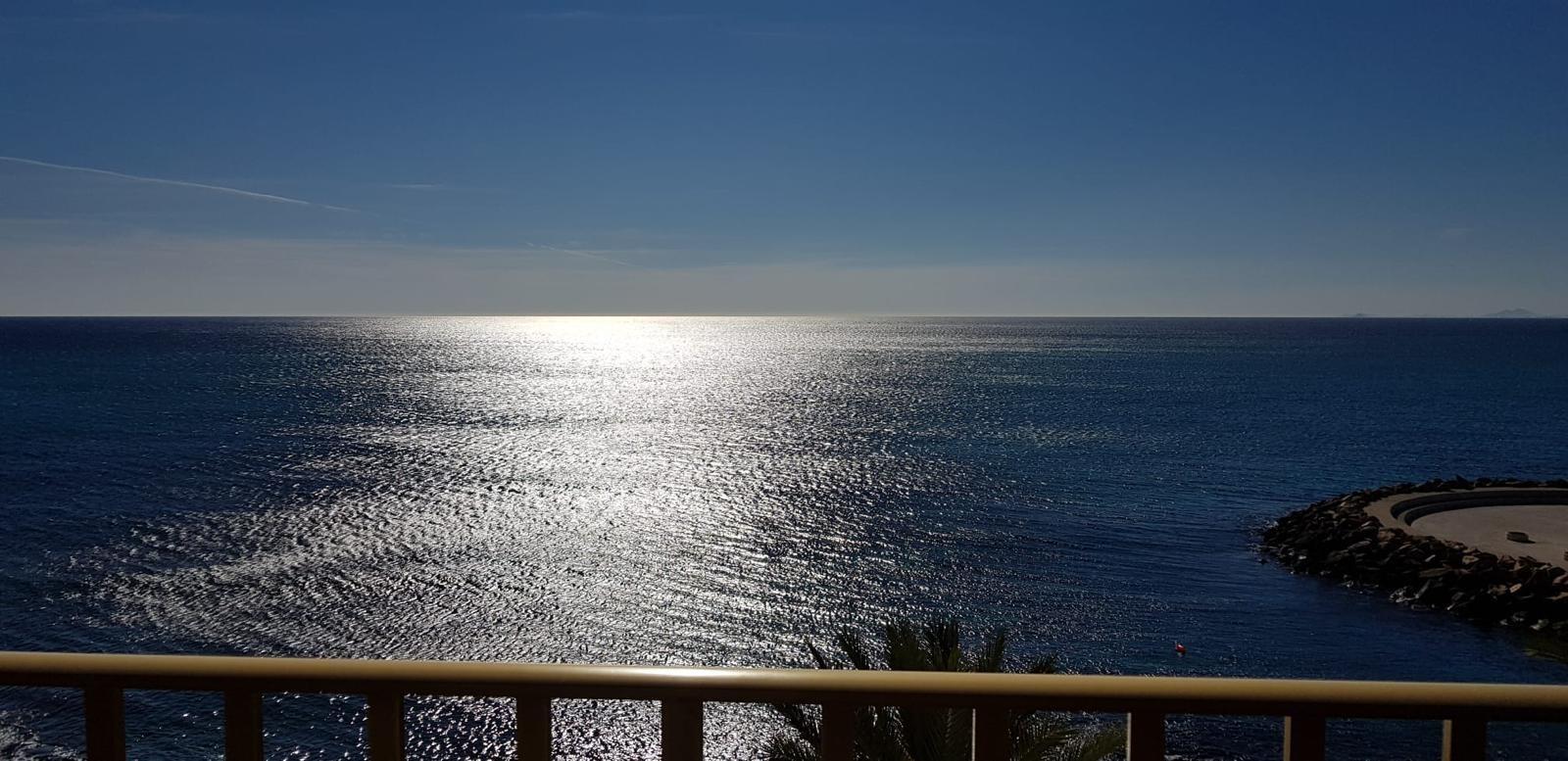 For sale - 4 Bedroom 3 Bathroom Apartment in Torrevieja - Las Piscinas Naturales  - Alicante