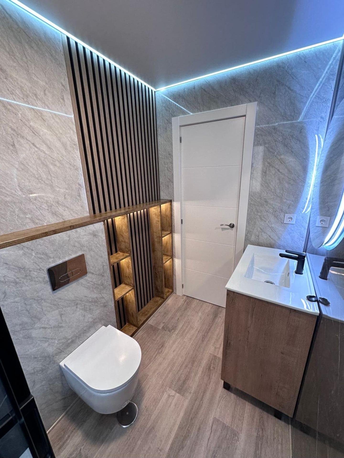 For sale - 3 Bedroom 1 Bathroom Apartment in Torrevieja - Estacion De Autobuses  - Alicante