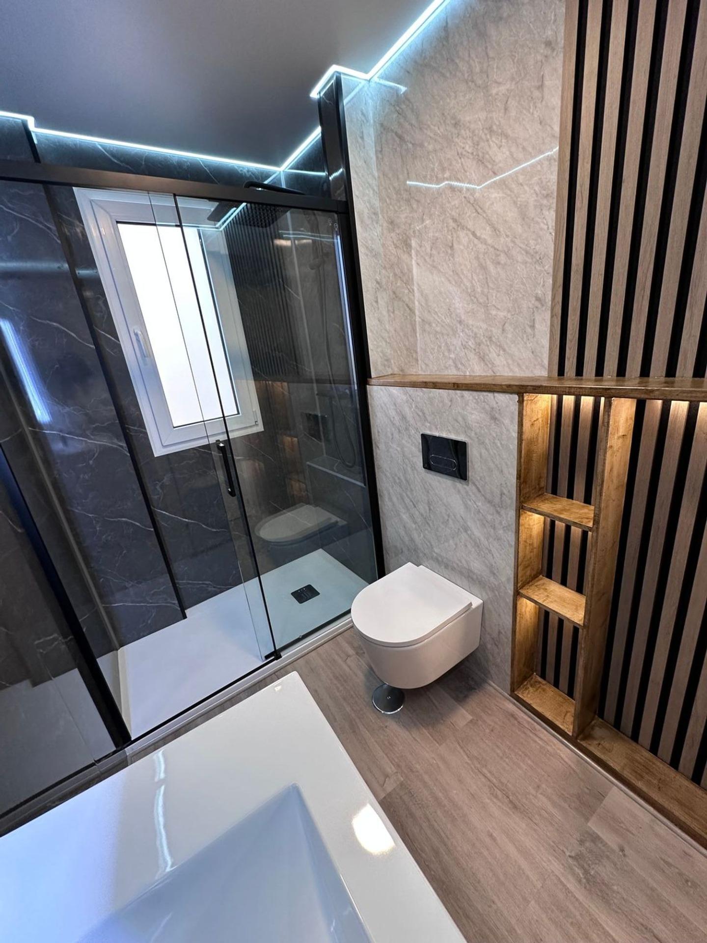 For sale - 3 Bedroom 1 Bathroom Apartment in Torrevieja - Estacion De Autobuses  - Alicante