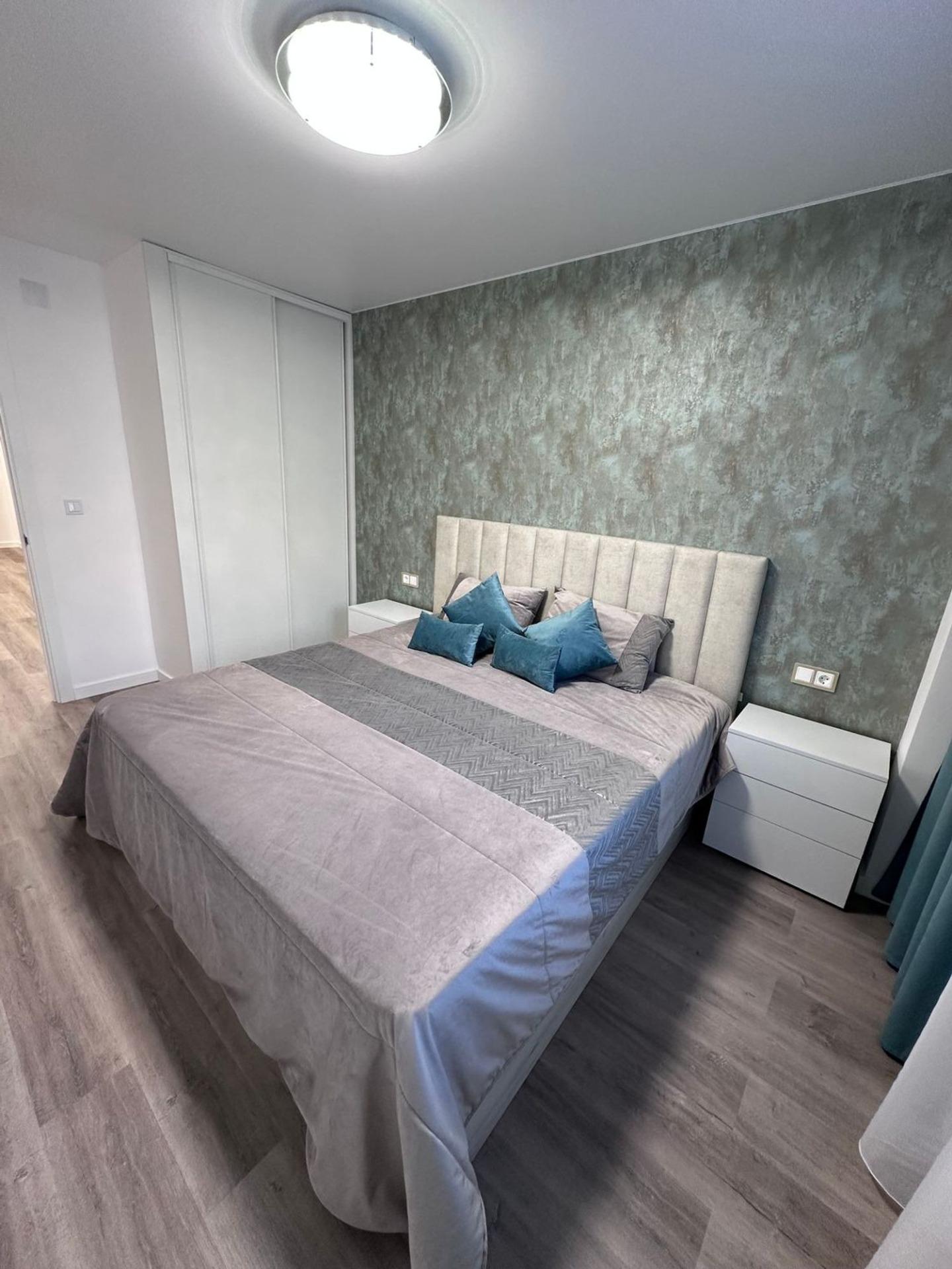 For sale - 3 Bedroom 1 Bathroom Apartment in Torrevieja - Estacion De Autobuses  - Alicante