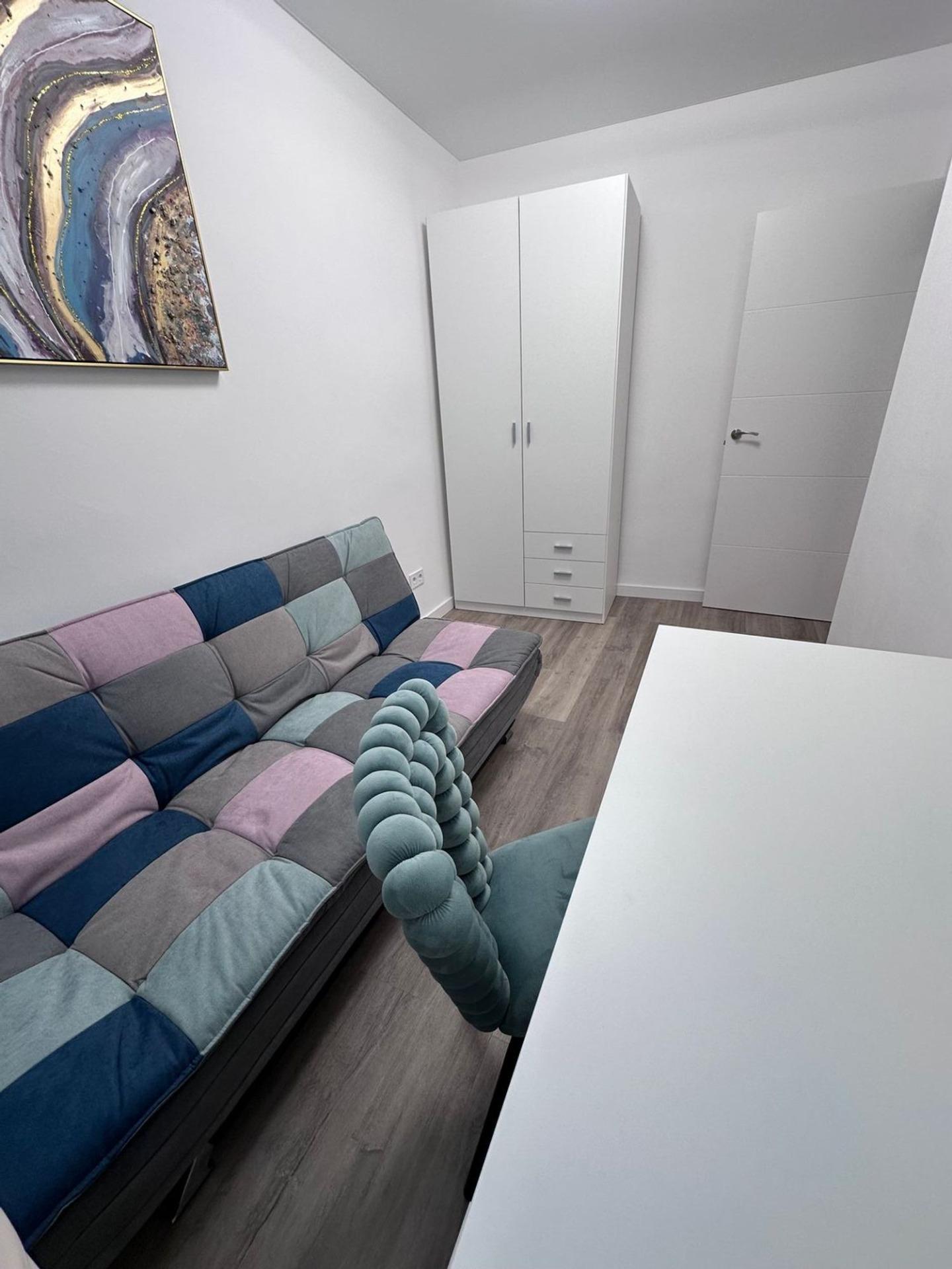 For sale - 3 Bedroom 1 Bathroom Apartment in Torrevieja - Estacion De Autobuses  - Alicante