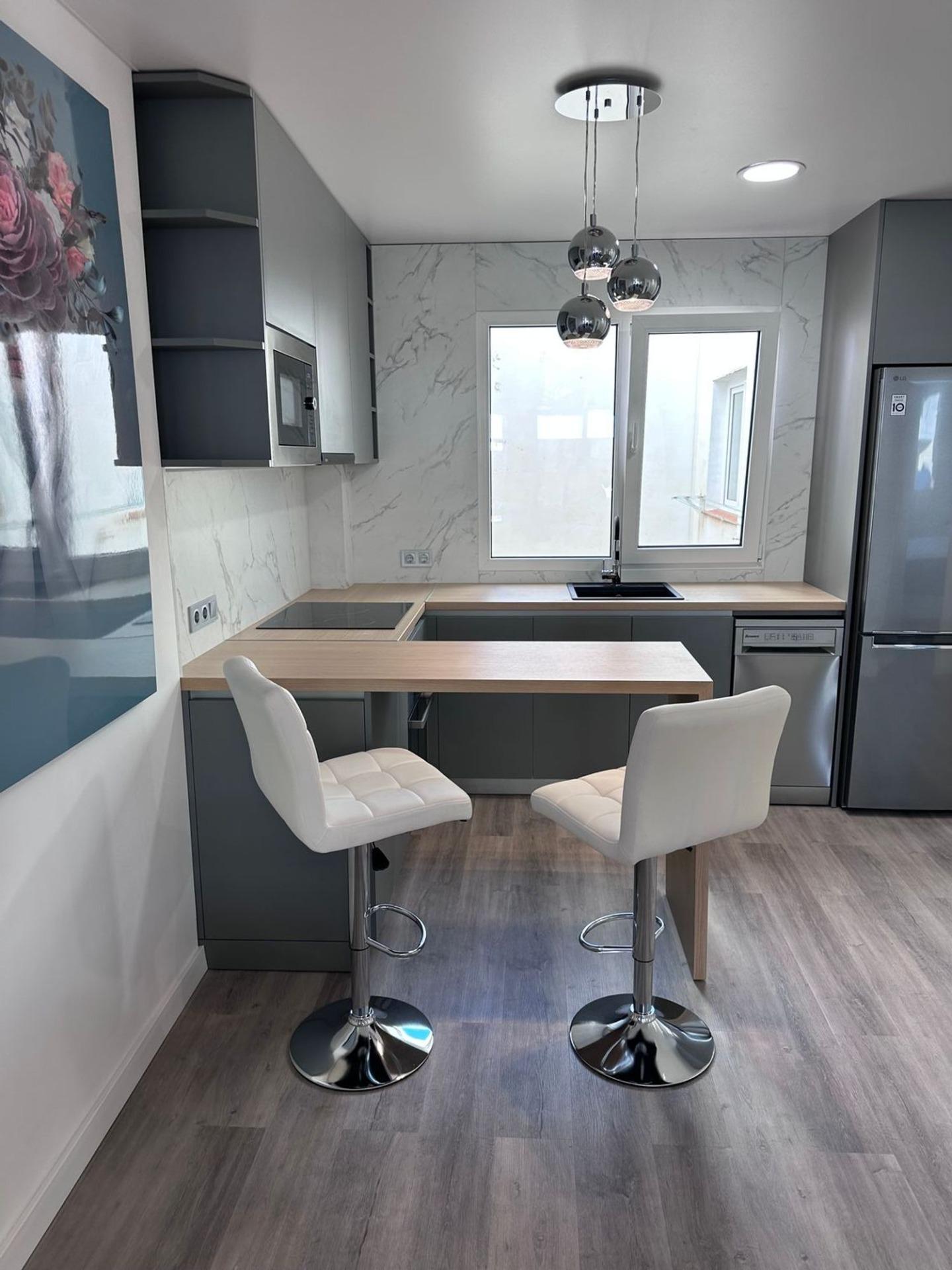 For sale - 3 Bedroom 1 Bathroom Apartment in Torrevieja - Estacion De Autobuses  - Alicante