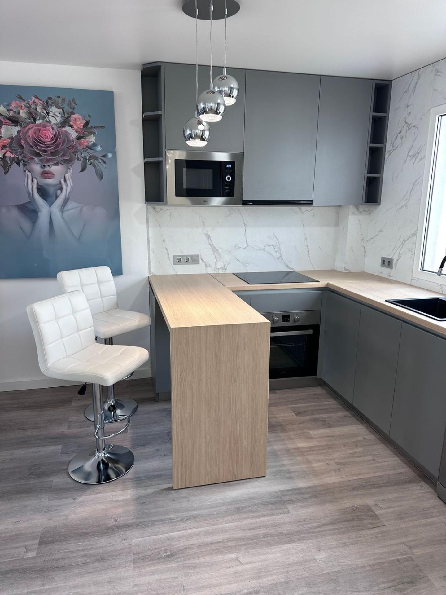 For sale - 3 Bedroom 1 Bathroom Apartment in Torrevieja - Estacion De Autobuses  - Alicante