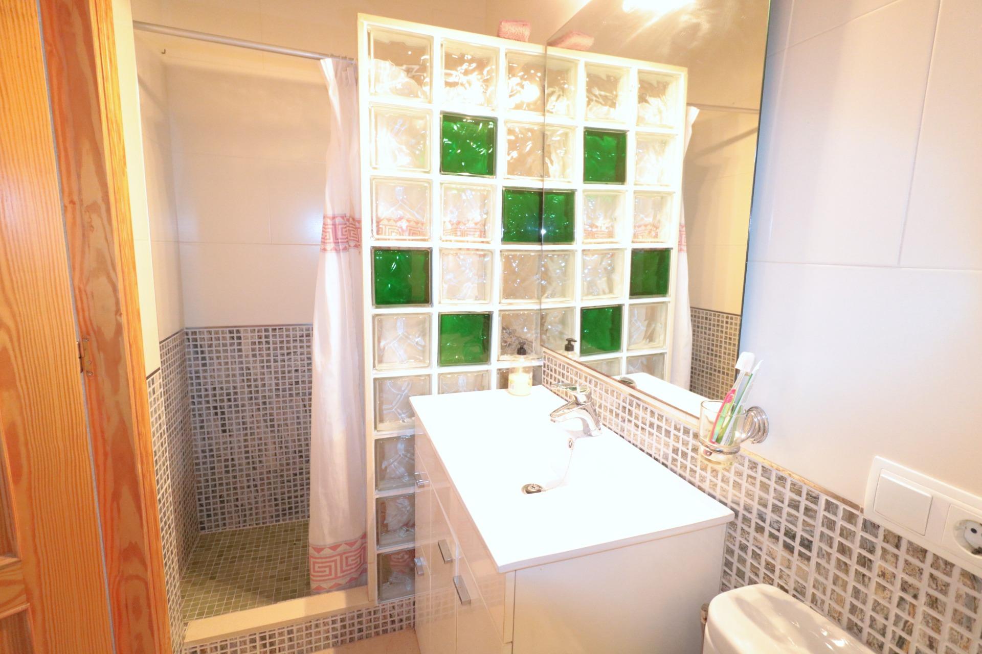 For sale - 3 Bedroom 1 Bathroom Apartment in Torrevieja - Acequion  - Alicante