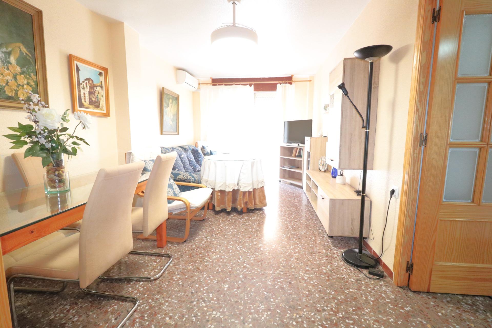For sale - 3 Bedroom 1 Bathroom Apartment in Torrevieja - Acequion  - Alicante