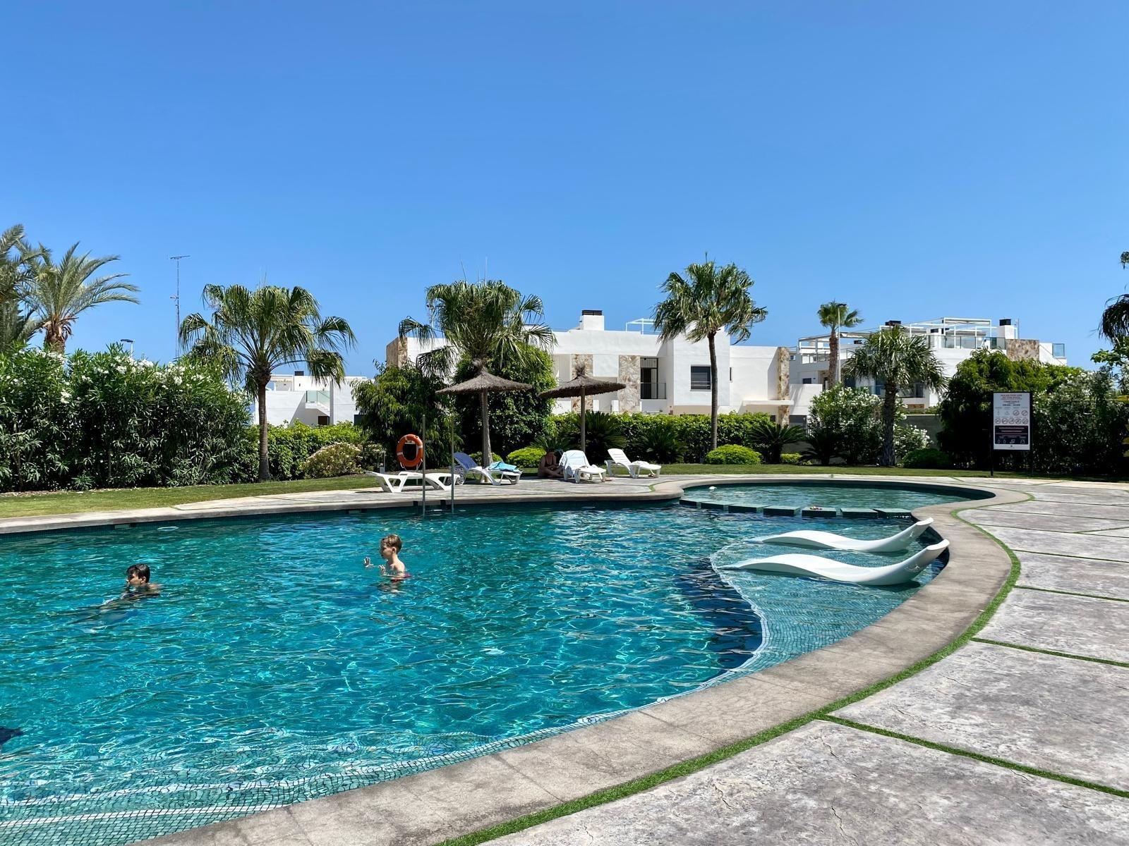 For sale - 3 Bedroom 2 Bathroom Penthouse in Torrevieja - Punta Prima  - Alicante