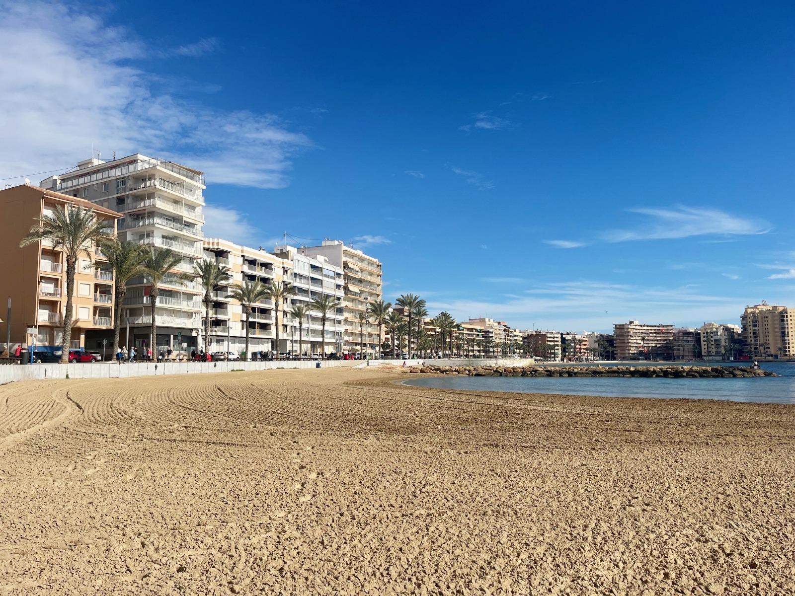 For sale - 3 Bedroom 2 Bathroom Apartment in Torrevieja - Estacion De Autobuses  - Alicante