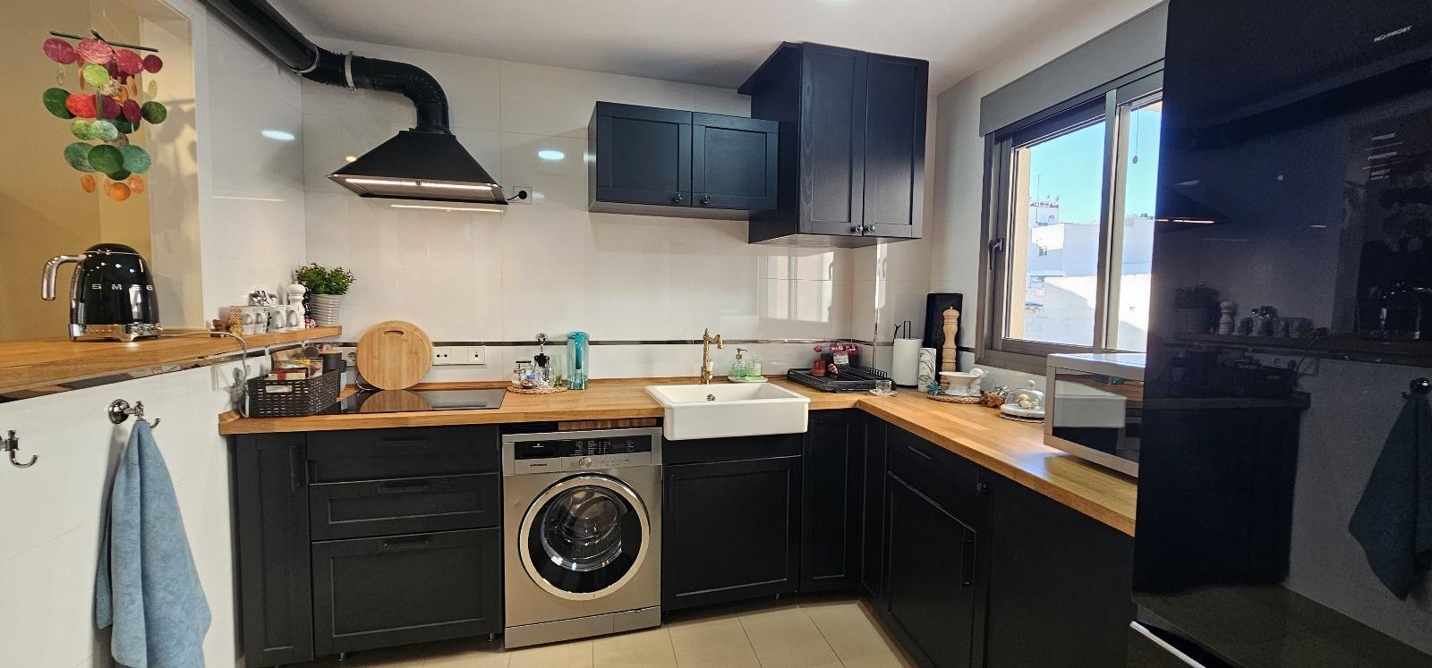 For sale - 3 Bedroom 2 Bathroom Apartment in Torrevieja - Estacion De Autobuses  - Alicante