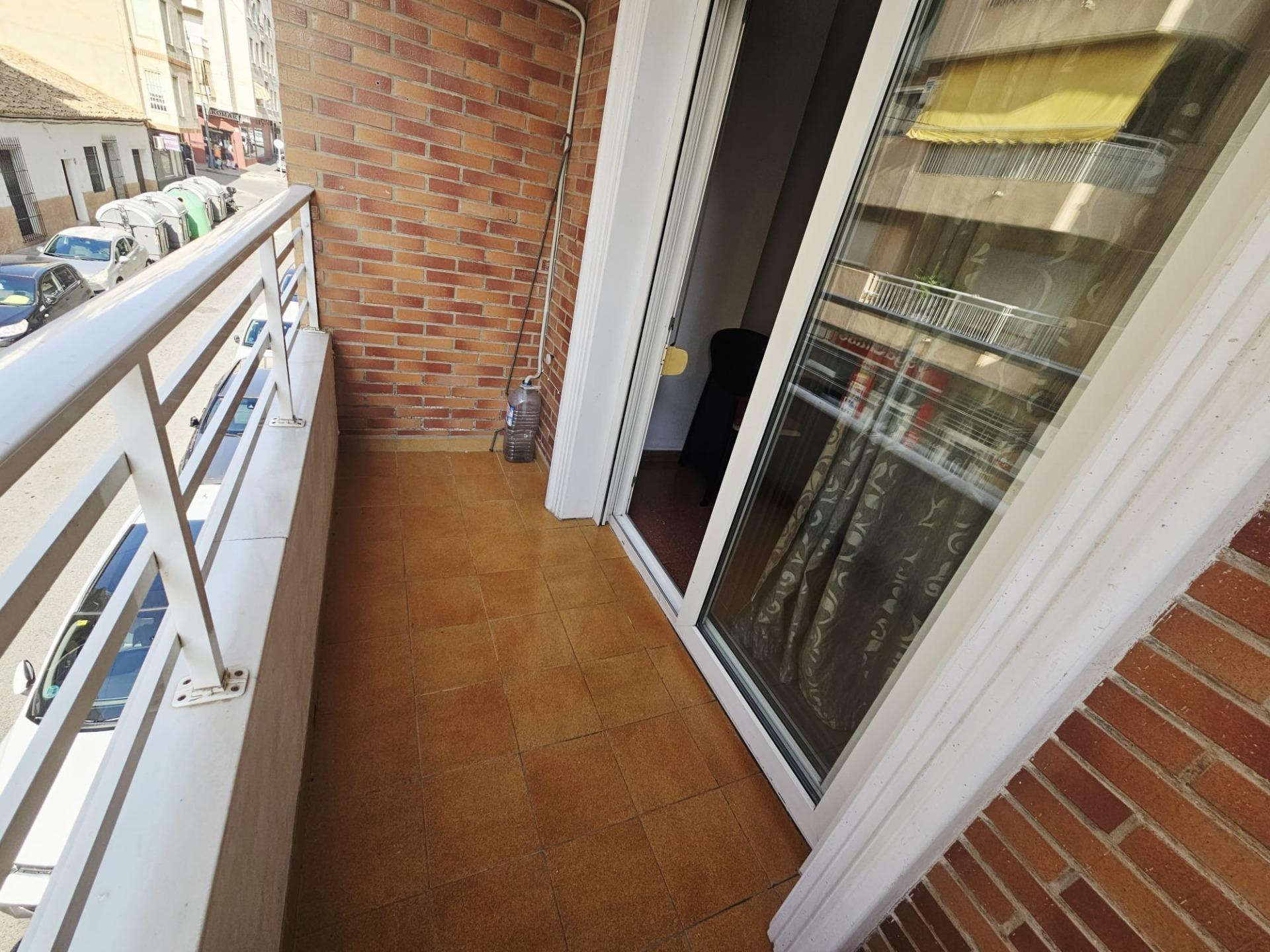 For sale - 3 Bedroom 2 Bathroom Apartment in Torrevieja - Estacion De Autobuses  - Alicante