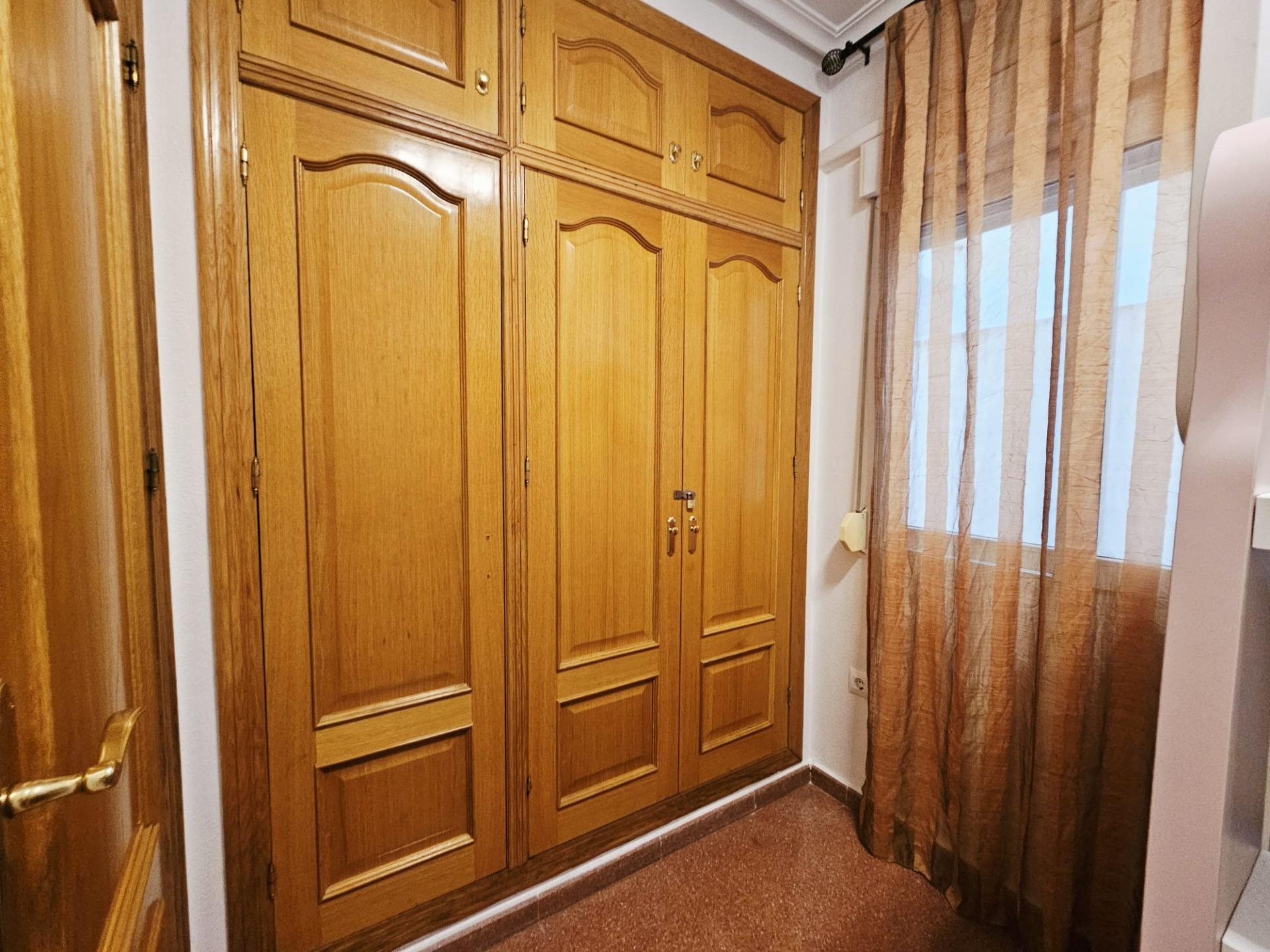 For sale - 3 Bedroom 2 Bathroom Apartment in Torrevieja - Estacion De Autobuses  - Alicante