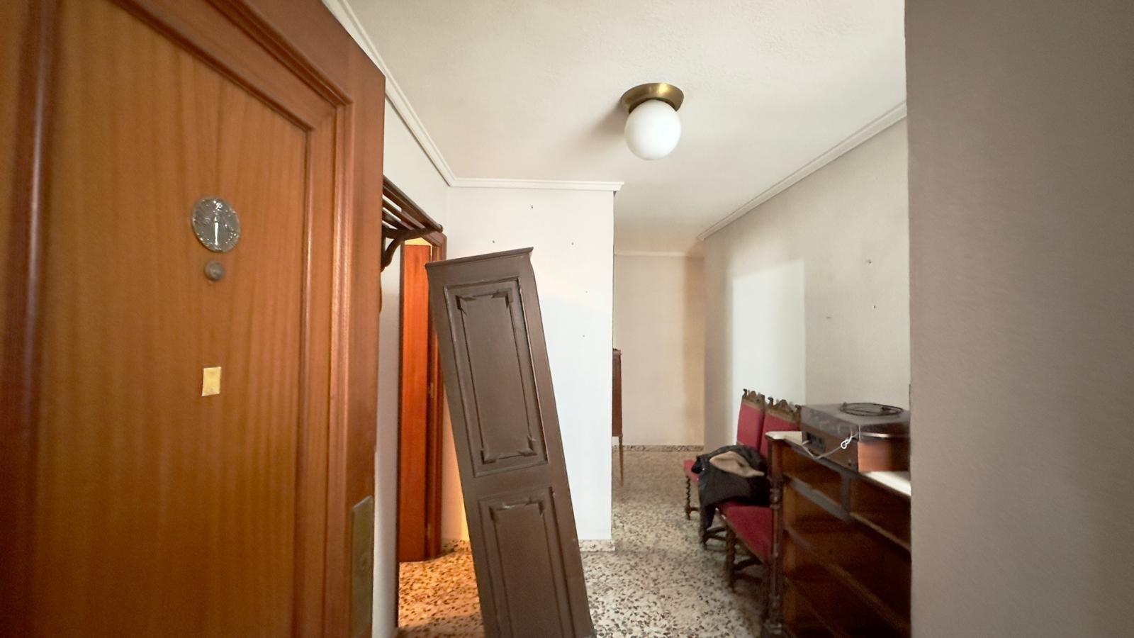 For sale - 4 Bedroom 2 Bathroom Apartment in Torrevieja - Torrevieja  - Alicante