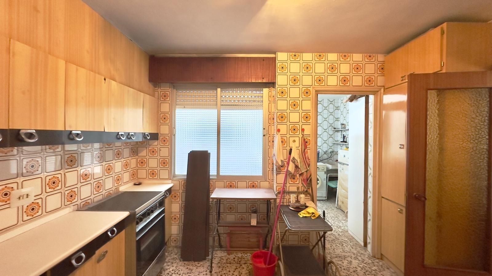 For sale - 4 Bedroom 2 Bathroom Apartment in Torrevieja - Torrevieja  - Alicante