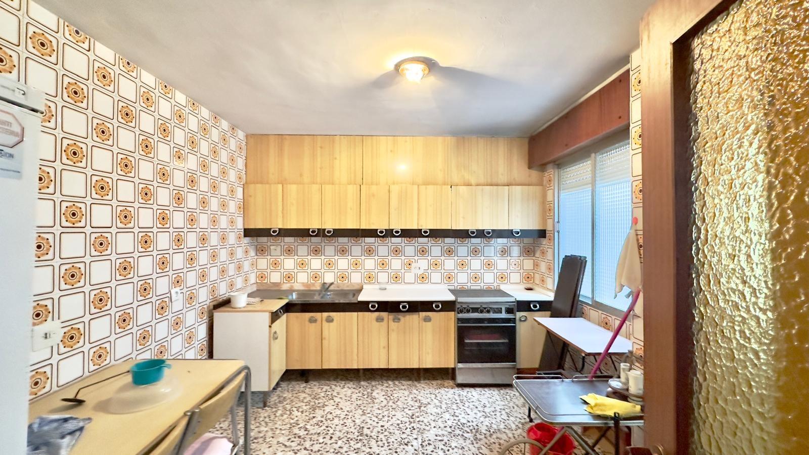 For sale - 4 Bedroom 2 Bathroom Apartment in Torrevieja - Torrevieja  - Alicante