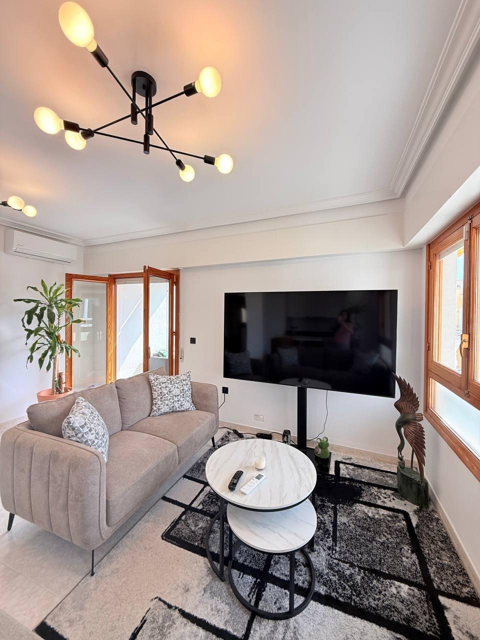 For sale - 2 Bedroom 1 Bathroom Penthouse in Torrevieja - Playa Del Cura  - Alicante