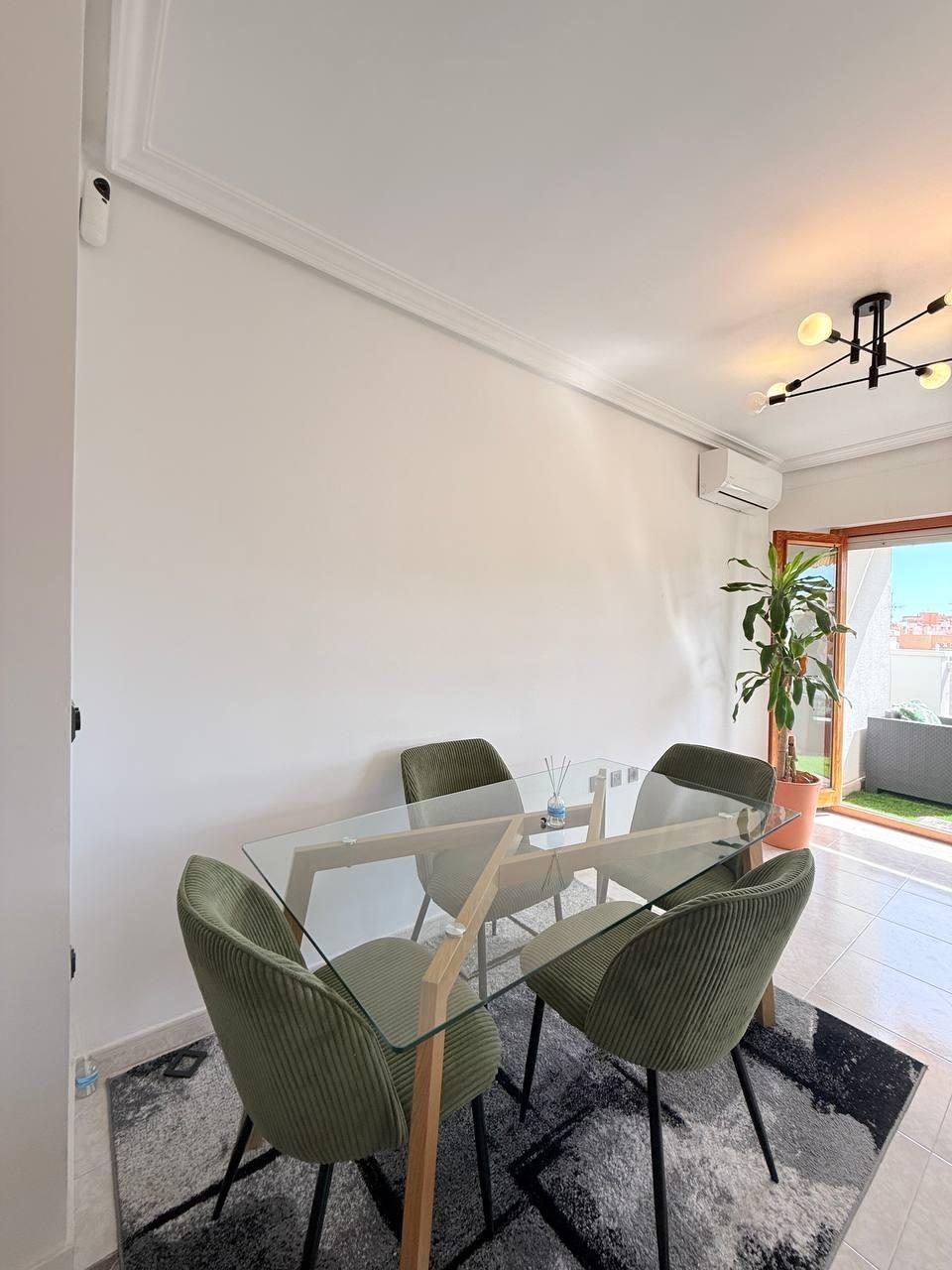 For sale - 2 Bedroom 1 Bathroom Penthouse in Torrevieja - Playa Del Cura  - Alicante