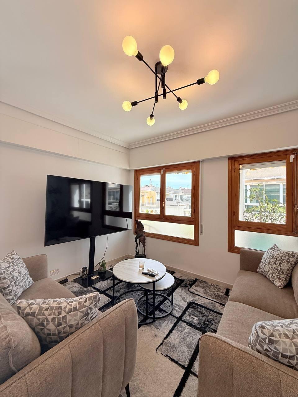 For sale - 2 Bedroom 1 Bathroom Penthouse in Torrevieja - Playa Del Cura  - Alicante