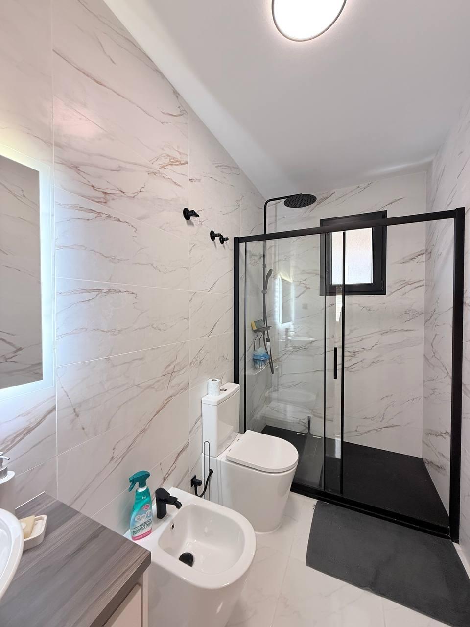 For sale - 2 Bedroom 1 Bathroom Penthouse in Torrevieja - Playa Del Cura  - Alicante