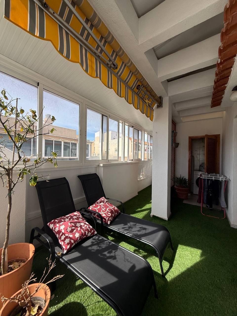 For sale - 2 Bedroom 1 Bathroom Penthouse in Torrevieja - Playa Del Cura  - Alicante