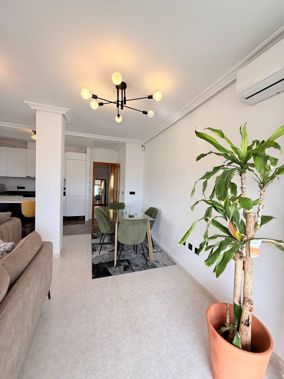 For sale - 2 Bedroom 1 Bathroom Penthouse in Torrevieja - Playa Del Cura  - Alicante