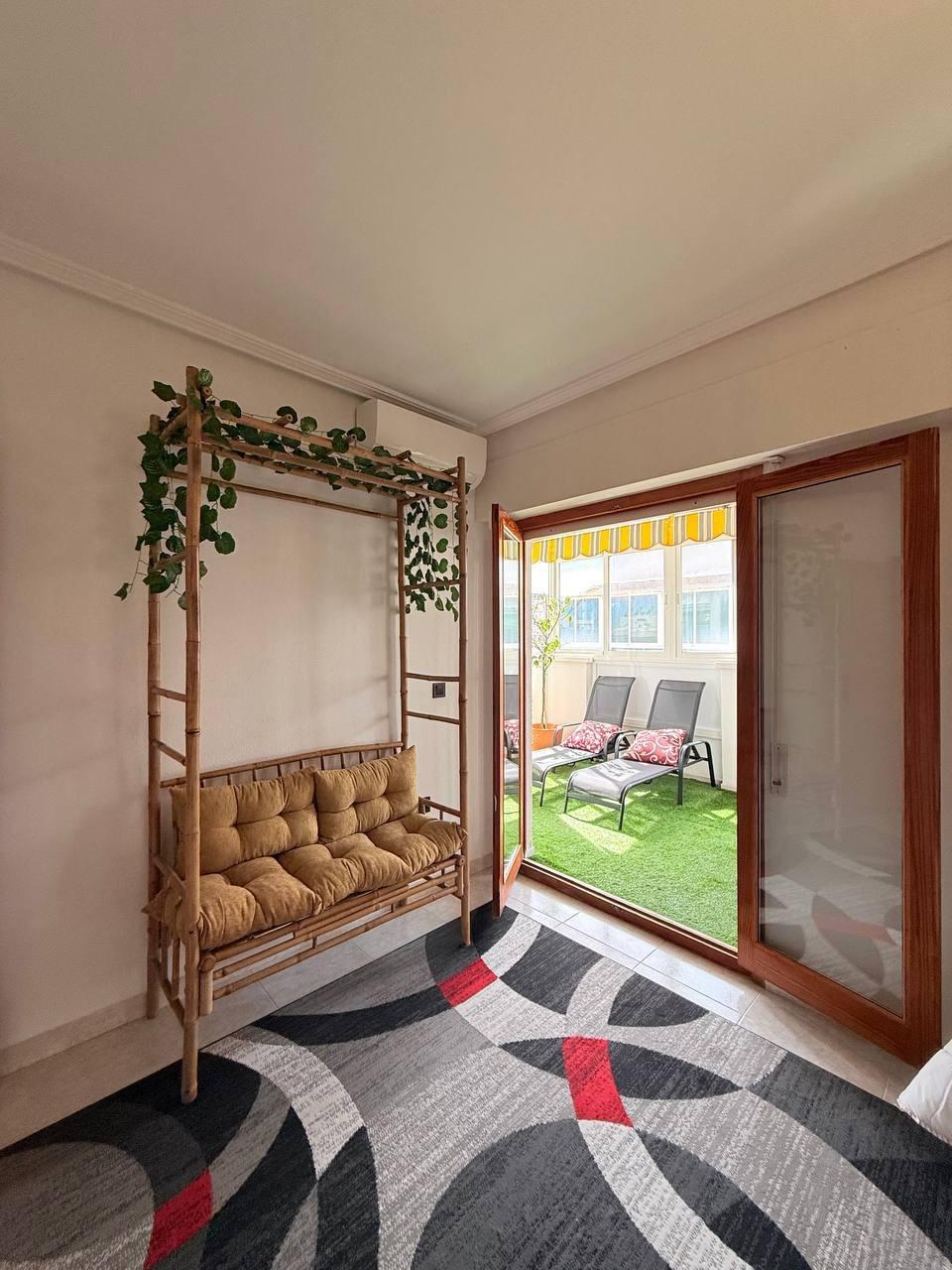 For sale - 2 Bedroom 1 Bathroom Penthouse in Torrevieja - Playa Del Cura  - Alicante